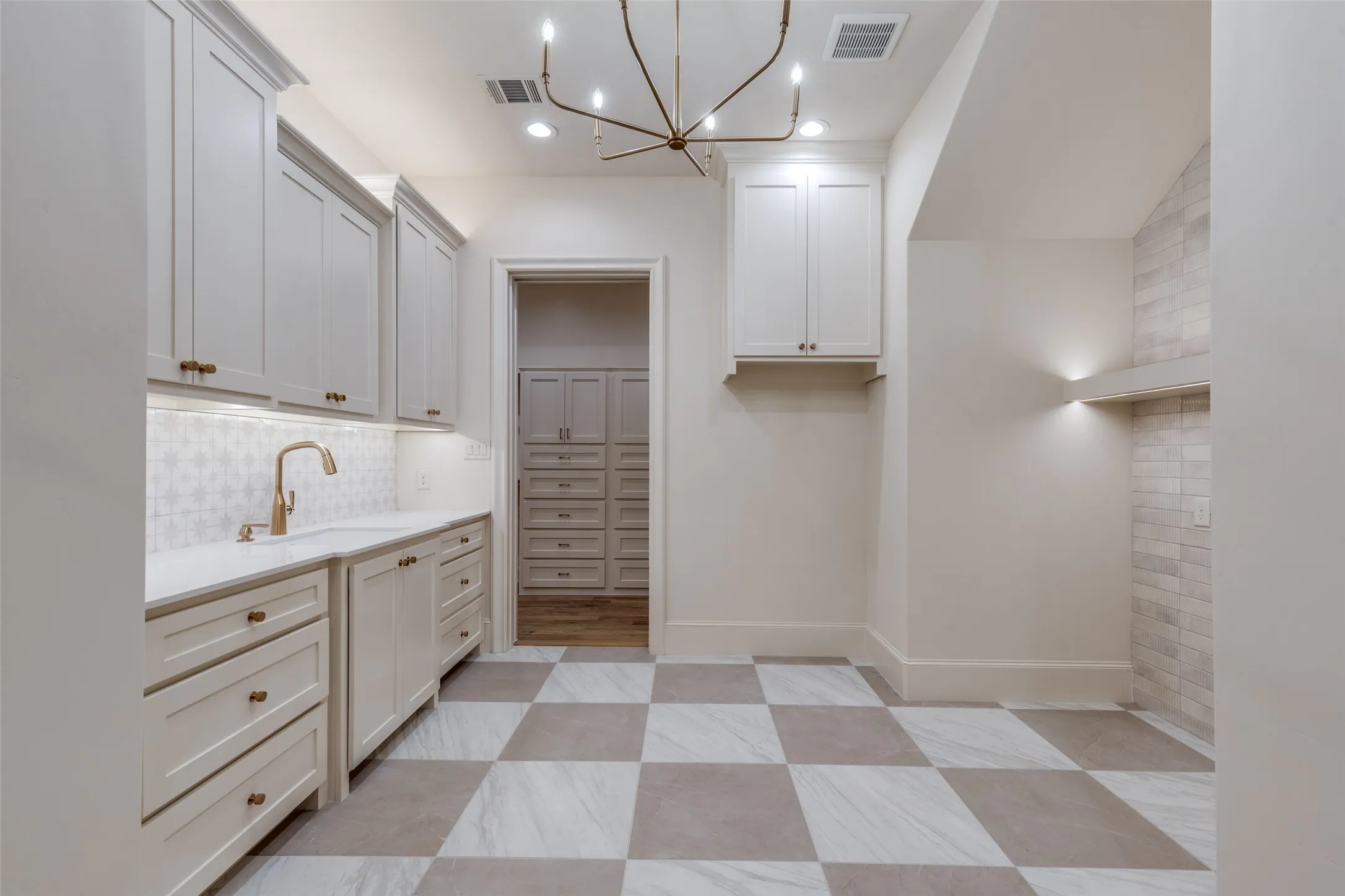 Single Family Residence For Sale in Denton County , 3516 Fairway Drive, Denton, Texas 76226, 4 Bedroom, 5 Bathroom, 3 Garage spaces, 4,853 Sqft, built in 2025, New Construction - Complete, mls#21173577, Real Estate Agent in Denton, Homes For Sale in Denton county, Homes For Sale in Denton, Realtor in Denton Texas, Real Estate Brokerage Independent Realty Texas, Luminita Cordes Realtor