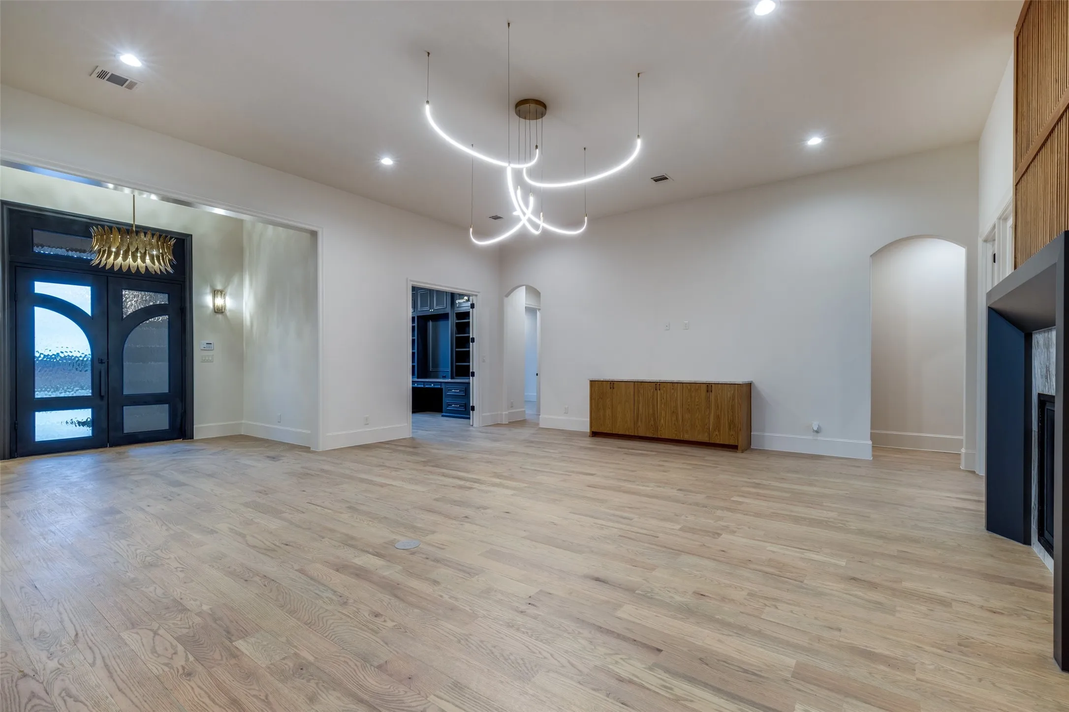 Single Family Residence For Sale in Denton County , 3516 Fairway Drive, Denton, Texas 76226, 4 Bedroom, 5 Bathroom, 3 Garage spaces, 4,853 Sqft, built in 2025, New Construction - Complete, mls#21173577, Real Estate Agent in Denton, Homes For Sale in Denton county, Homes For Sale in Denton, Realtor in Denton Texas, Real Estate Brokerage Independent Realty Texas, Luminita Cordes Realtor