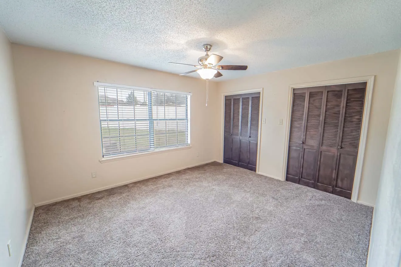 Single Family Residence For Sale in Stephens County , 2410 Sha Lane, Breckenridge, Texas 76424, 3 Bedroom, 2 Bathroom, 2 Garage spaces, 2,161 Sqft, built in 1975, mls#21173802, Real Estate Agent in Breckenridge, Homes For Sale in Stephens county, Homes For Sale in Breckenridge, Realtor in Breckenridge Texas, Real Estate Brokerage Independent Realty Texas, Luminita Cordes Realtor