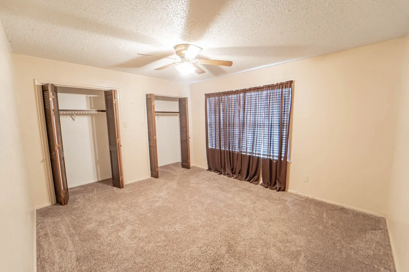 Single Family Residence For Sale in Stephens County , 2410 Sha Lane, Breckenridge, Texas 76424, 3 Bedroom, 2 Bathroom, 2 Garage spaces, 2,161 Sqft, built in 1975, mls#21173802, Real Estate Agent in Breckenridge, Homes For Sale in Stephens county, Homes For Sale in Breckenridge, Realtor in Breckenridge Texas, Real Estate Brokerage Independent Realty Texas, Luminita Cordes Realtor
