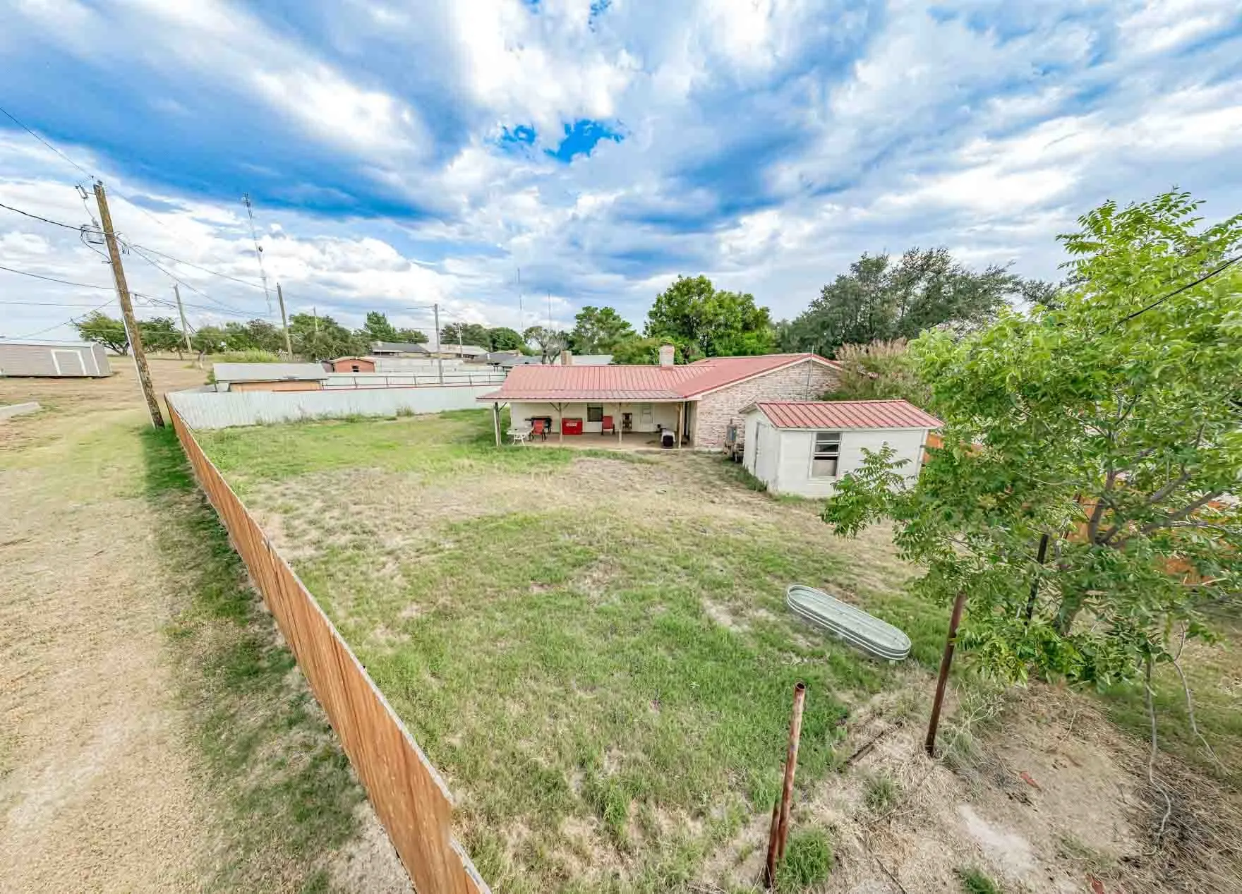 Single Family Residence For Sale in Stephens County , 2410 Sha Lane, Breckenridge, Texas 76424, 3 Bedroom, 2 Bathroom, 2 Garage spaces, 2,161 Sqft, built in 1975, mls#21173802, Real Estate Agent in Breckenridge, Homes For Sale in Stephens county, Homes For Sale in Breckenridge, Realtor in Breckenridge Texas, Real Estate Brokerage Independent Realty Texas, Luminita Cordes Realtor