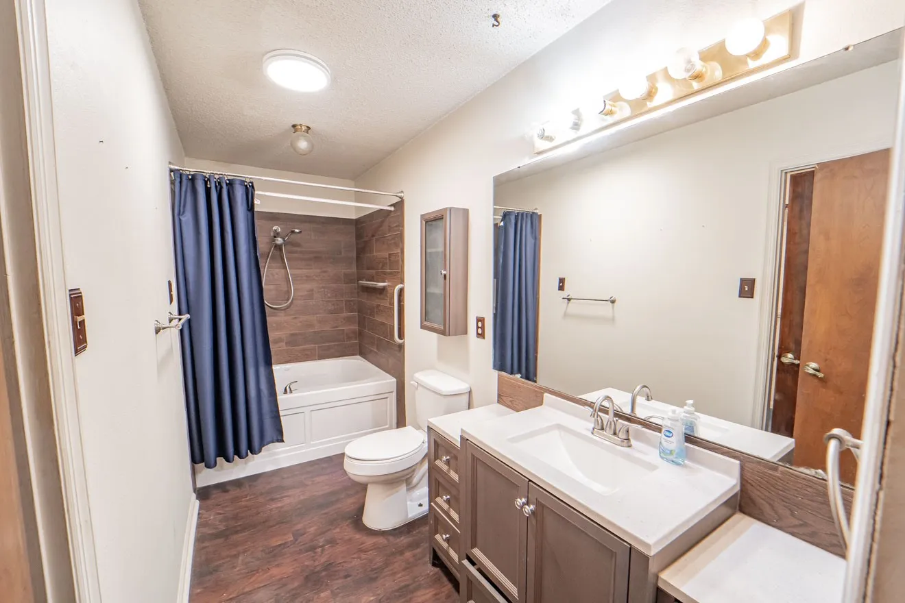 Single Family Residence For Sale in Stephens County , 2410 Sha Lane, Breckenridge, Texas 76424, 3 Bedroom, 2 Bathroom, 2 Garage spaces, 2,161 Sqft, built in 1975, mls#21173802, Real Estate Agent in Breckenridge, Homes For Sale in Stephens county, Homes For Sale in Breckenridge, Realtor in Breckenridge Texas, Real Estate Brokerage Independent Realty Texas, Luminita Cordes Realtor