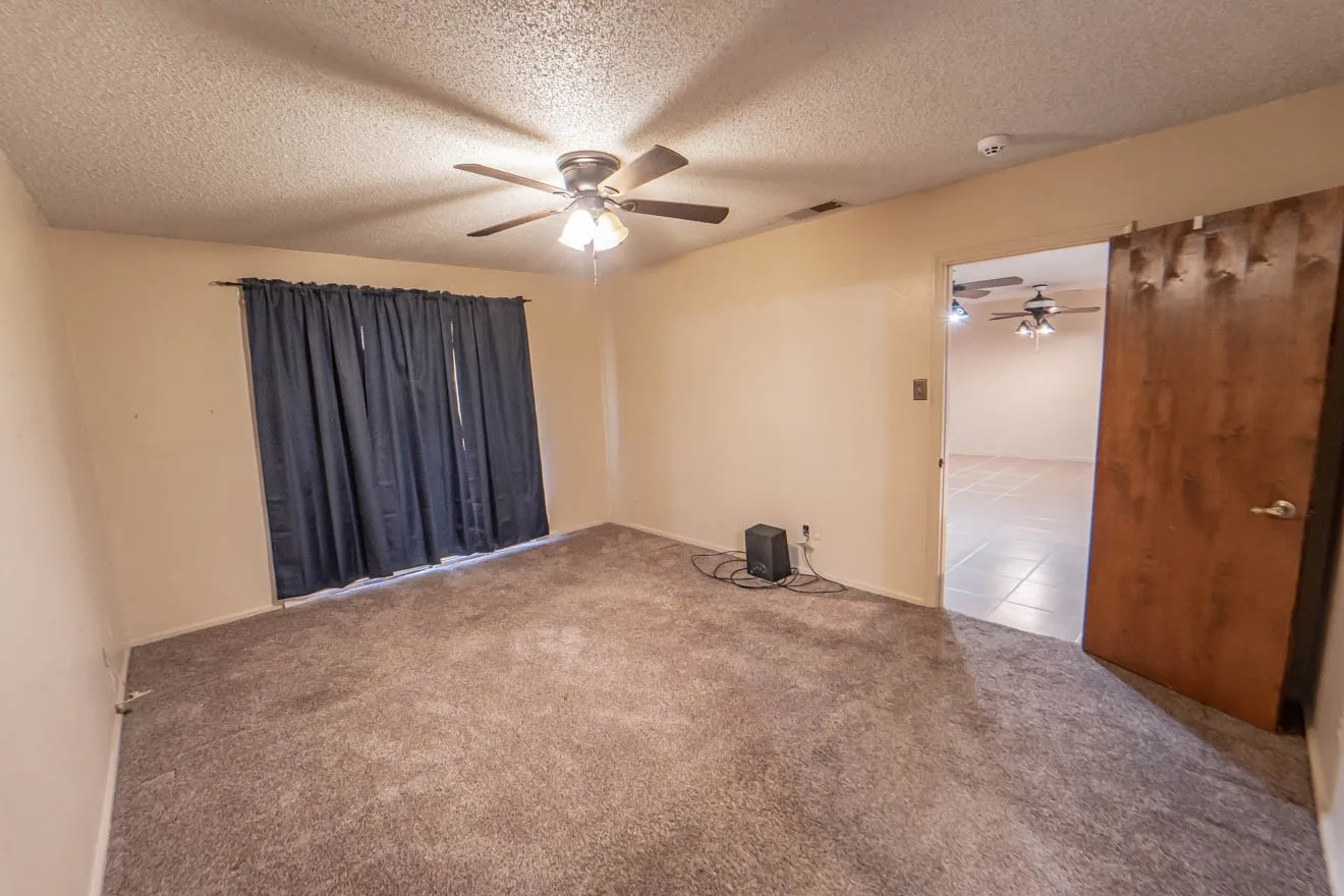 Single Family Residence For Sale in Stephens County , 2410 Sha Lane, Breckenridge, Texas 76424, 3 Bedroom, 2 Bathroom, 2 Garage spaces, 2,161 Sqft, built in 1975, mls#21173802, Real Estate Agent in Breckenridge, Homes For Sale in Stephens county, Homes For Sale in Breckenridge, Realtor in Breckenridge Texas, Real Estate Brokerage Independent Realty Texas, Luminita Cordes Realtor