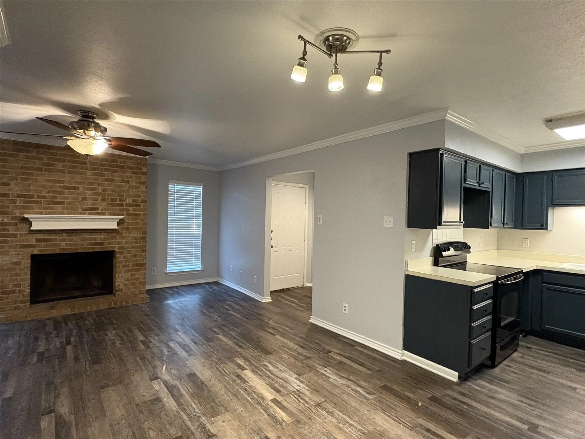 Condominium For Rent in Dallas County , 5902 Marvin Loving Drive 204, Garland, Texas 75043, 2 Bedroom, 2 Bathroom, Garage spaces, 950 Sqft, built in 1982, mls#21173859, Real Estate Agent in Garland, Homes For Rent in Dallas county, Homes For Rent in Garland, Realtor in Garland Texas, Real Estate Brokerage Independent Realty Texas, Luminita Cordes Realtor