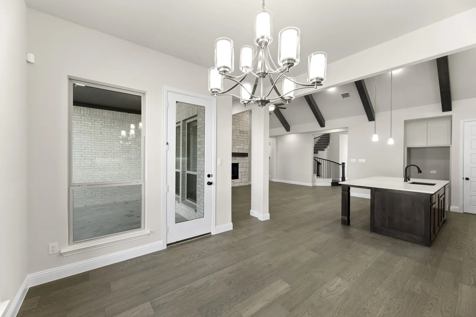 14. 16368 Parish - Dining (2)
