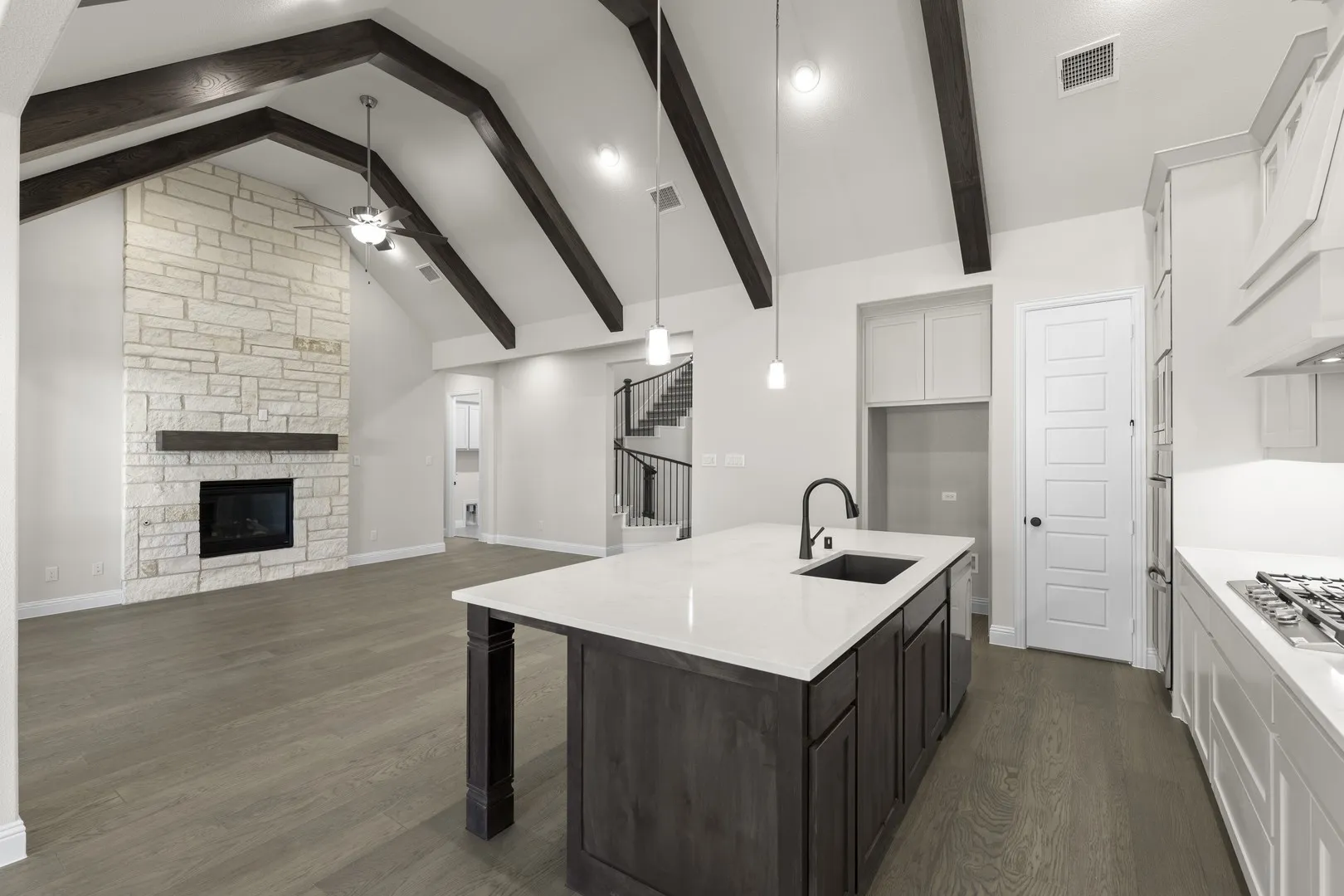 11. 16368 Parish - Kitchen (3)
