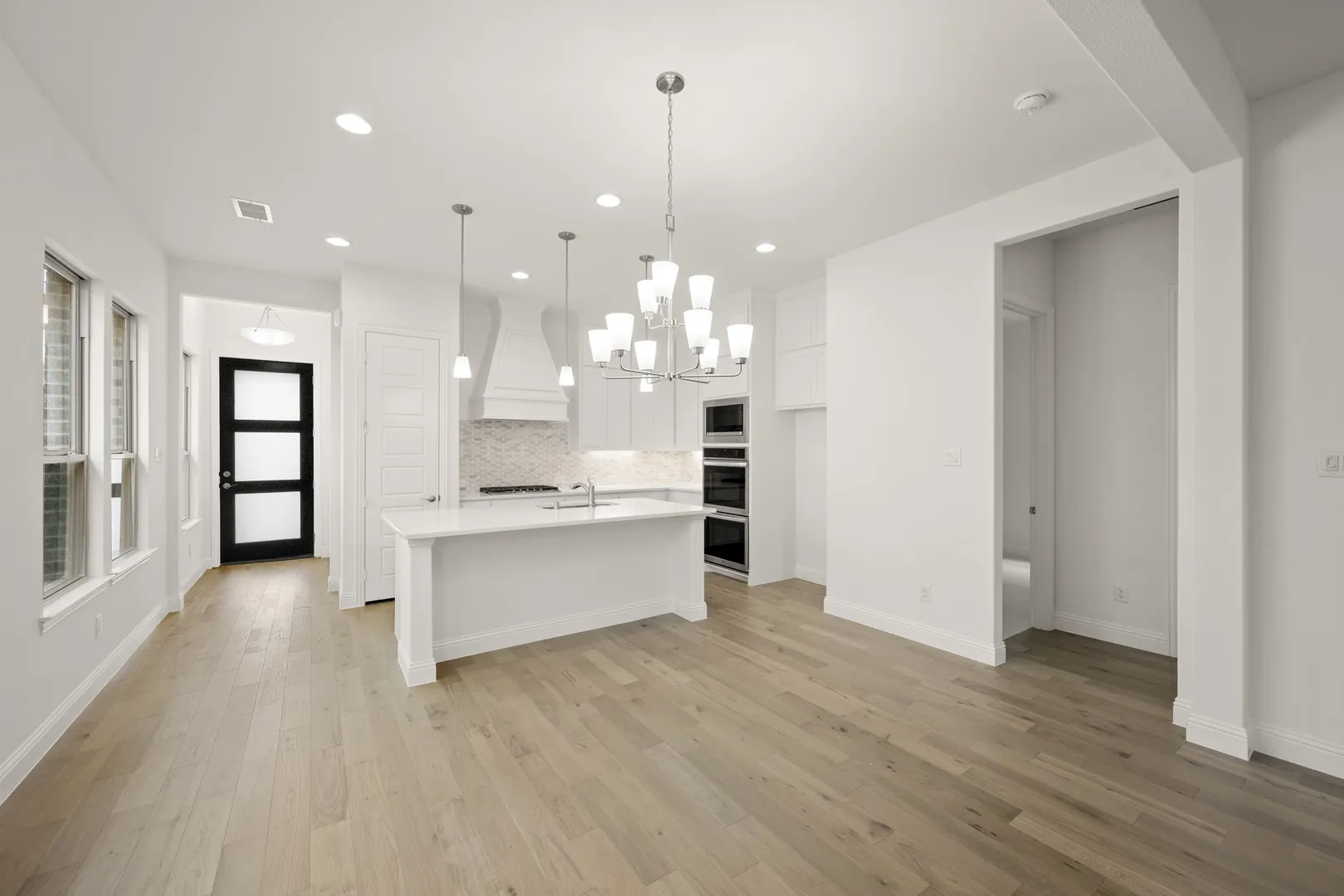 1540 Euclid- Dining-2