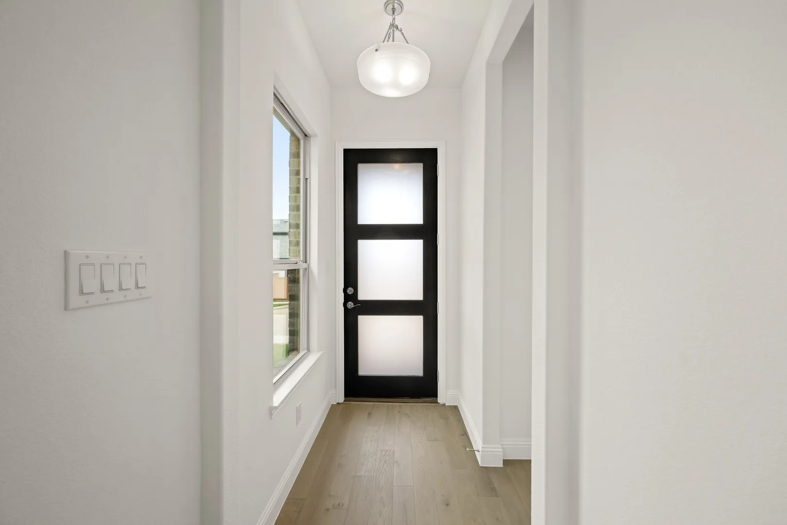 1540 Euclid- Entry-1