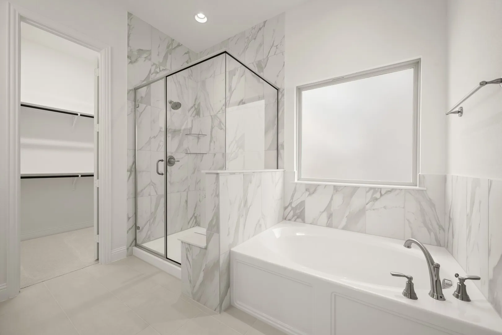 1540 Euclid- Primary Suite-3