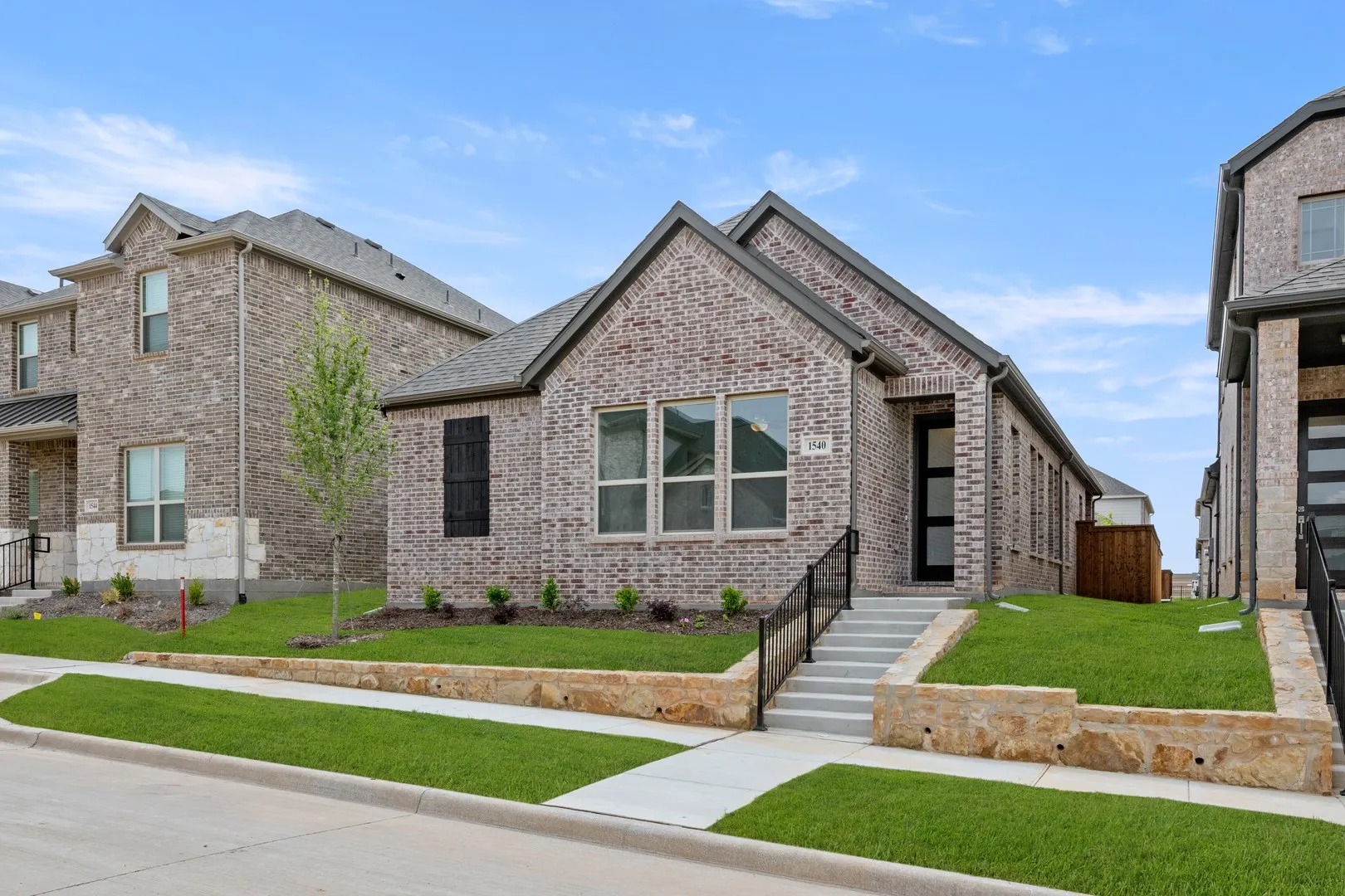 1540 Euclid- Front-2