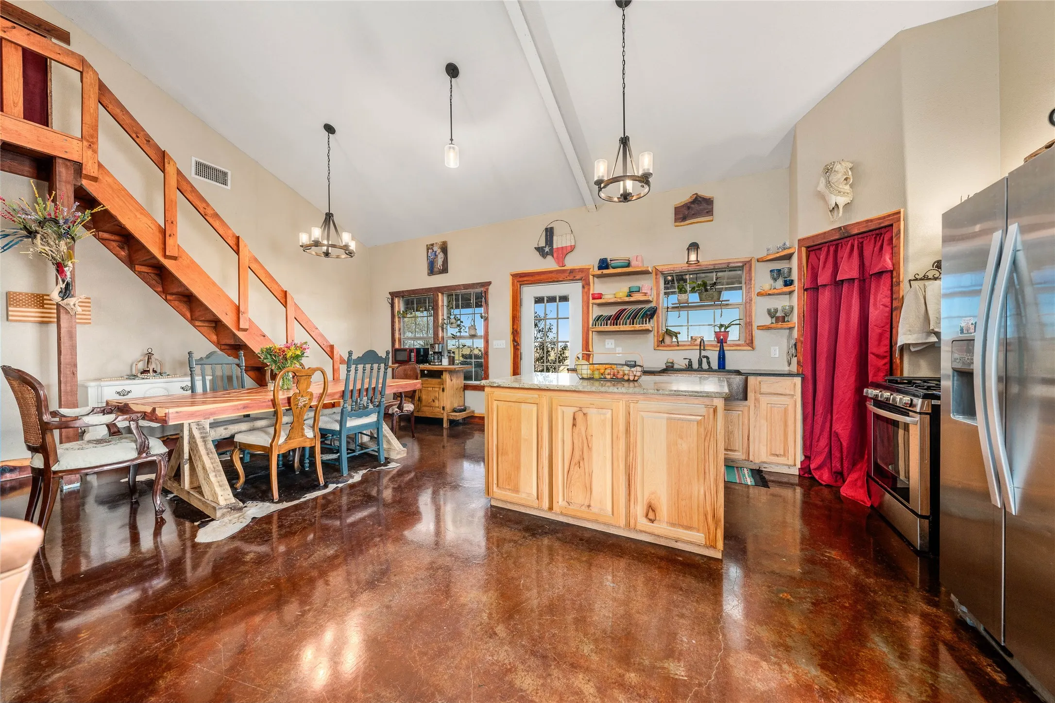 Farm For Sale in Bosque County , 318 CR 3355, Valley Mills, Texas 76689, 3 Bedrooms, 2 Bathrooms, 12 Garage spaces, 1,500 Sqft, built in 2016, Price $1,750,000, mls#21173635, Real Estate Agent in Valley Mills, Homes For Sale in Bosque county, Homes For Sale in Valley Mills, Realtor in Valley Mills Texas, Real Estate Brokerage Independent Realty Texas, Luminita Cordes Realtor