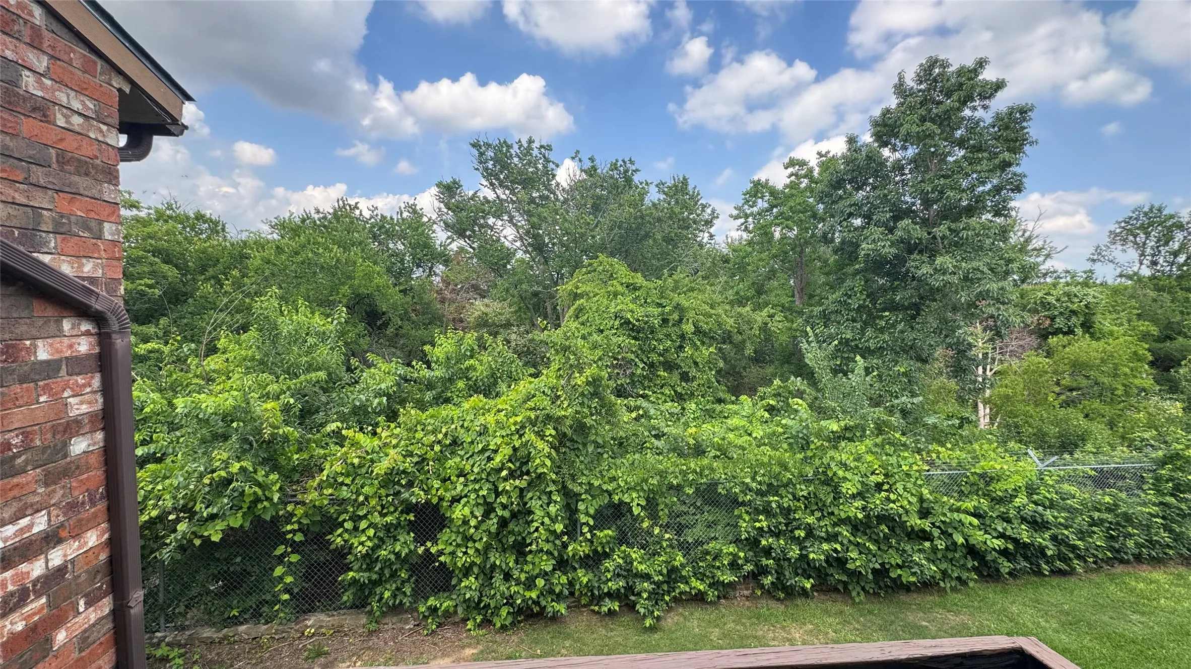 Condominium For Sale in Dallas County , 12484 Abrams Road 2121, Dallas, Texas 75243, 2 Bedroom, 2 Bathroom, Garage spaces, 998 Sqft, built in 1982, Preowned, mls#21173892, Real Estate Agent in Dallas, Homes For Sale in Dallas county, Homes For Sale in Dallas, Realtor in Dallas Texas, Real Estate Brokerage Independent Realty Texas, Luminita Cordes Realtor