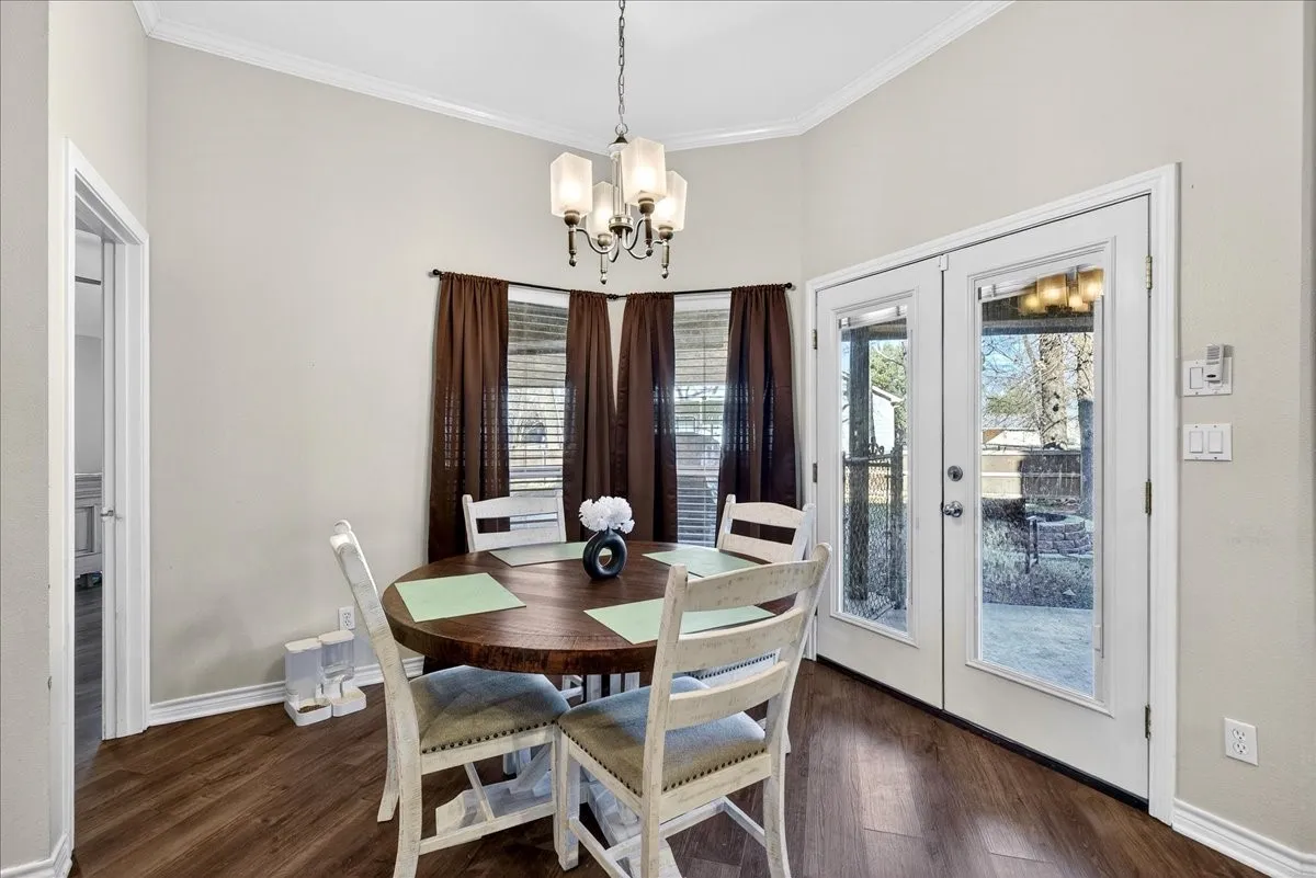 Single Family Residence For Sale in Henderson County , 101 Idlewood Road, Enchanted Oaks, Texas 75156, 3 Bedroom, 2 Bathroom, 2 Garage spaces, 1,866 Sqft, built in 2000, Preowned, mls#21171486, Real Estate Agent in Enchanted Oaks, Homes For Sale in Henderson county, Homes For Sale in Enchanted Oaks, Realtor in Enchanted Oaks Texas, Real Estate Brokerage Independent Realty Texas, Luminita Cordes Realtor