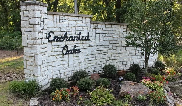 Single Family Residence For Sale in Henderson County , 101 Idlewood Road, Enchanted Oaks, Texas 75156, 3 Bedroom, 2 Bathroom, 2 Garage spaces, 1,866 Sqft, built in 2000, Preowned, mls#21171486, Real Estate Agent in Enchanted Oaks, Homes For Sale in Henderson county, Homes For Sale in Enchanted Oaks, Realtor in Enchanted Oaks Texas, Real Estate Brokerage Independent Realty Texas, Luminita Cordes Realtor