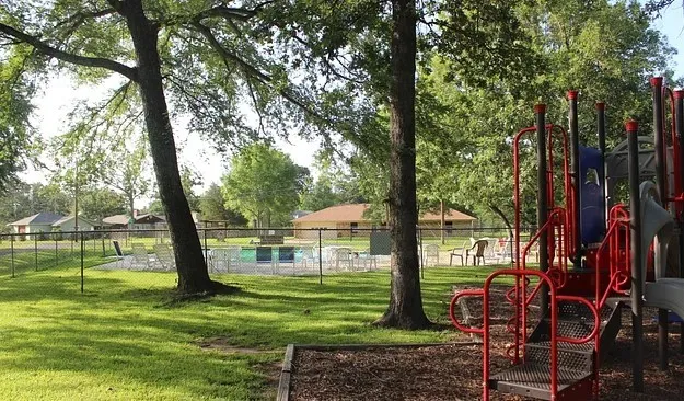 Single Family Residence For Sale in Henderson County , 101 Idlewood Road, Enchanted Oaks, Texas 75156, 3 Bedroom, 2 Bathroom, 2 Garage spaces, 1,866 Sqft, built in 2000, Preowned, mls#21171486, Real Estate Agent in Enchanted Oaks, Homes For Sale in Henderson county, Homes For Sale in Enchanted Oaks, Realtor in Enchanted Oaks Texas, Real Estate Brokerage Independent Realty Texas, Luminita Cordes Realtor