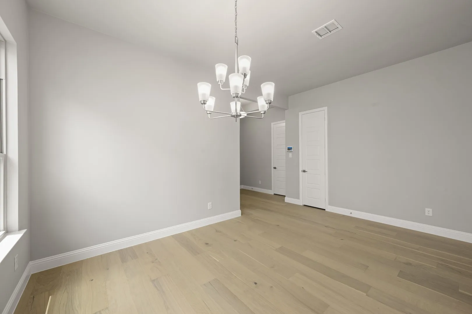 1616 Olympia- Dining-1