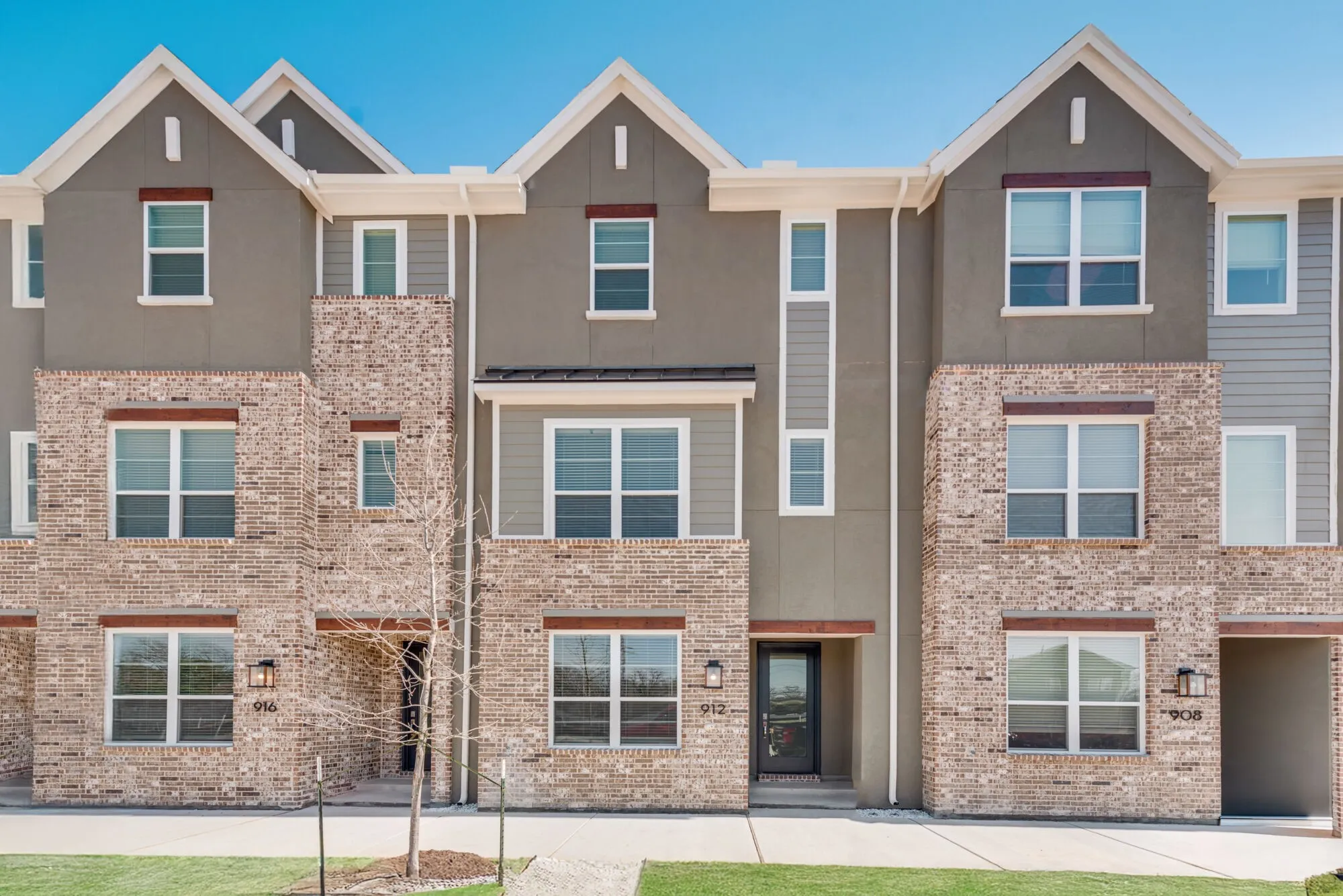 Townhouse For Sale in Collin County , 732 Ash Road, Plano, Texas 75075, 3 Bedrooms, 4 Bathrooms, 2 Garage spaces, 2,358 Sqft, built in 2026, New Construction - Complete, Price $543,000, mls#21173978, Real Estate Agent in Plano, Homes For Sale in Collin county, Homes For Sale in Plano, Realtor in Plano Texas, Real Estate Brokerage Independent Realty Texas, Luminita Cordes Realtor
