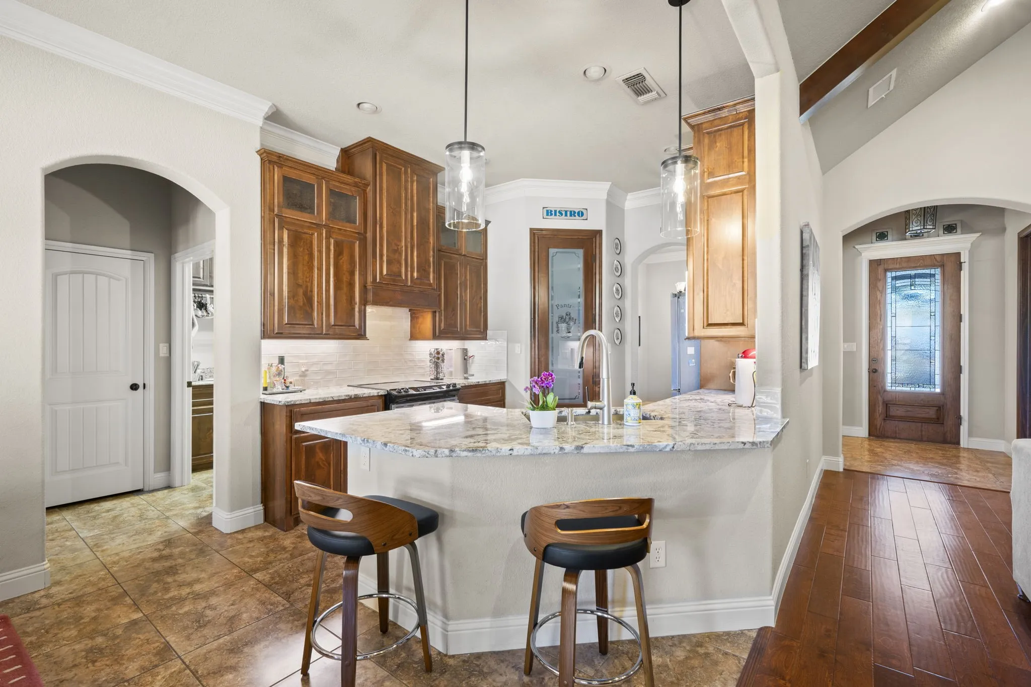 Single Family Residence For Sale in Hood County , 3719 Lonesome Creek Road, Granbury, Texas 76049, 4 Bedroom, 3 Bathroom, 2 Garage spaces, 2,310 Sqft, built in 2011, Preowned, mls#21171346, Real Estate Agent in Granbury, Homes For Sale in Hood county, Homes For Sale in Granbury, Realtor in Granbury Texas, Real Estate Brokerage Independent Realty Texas, Luminita Cordes Realtor