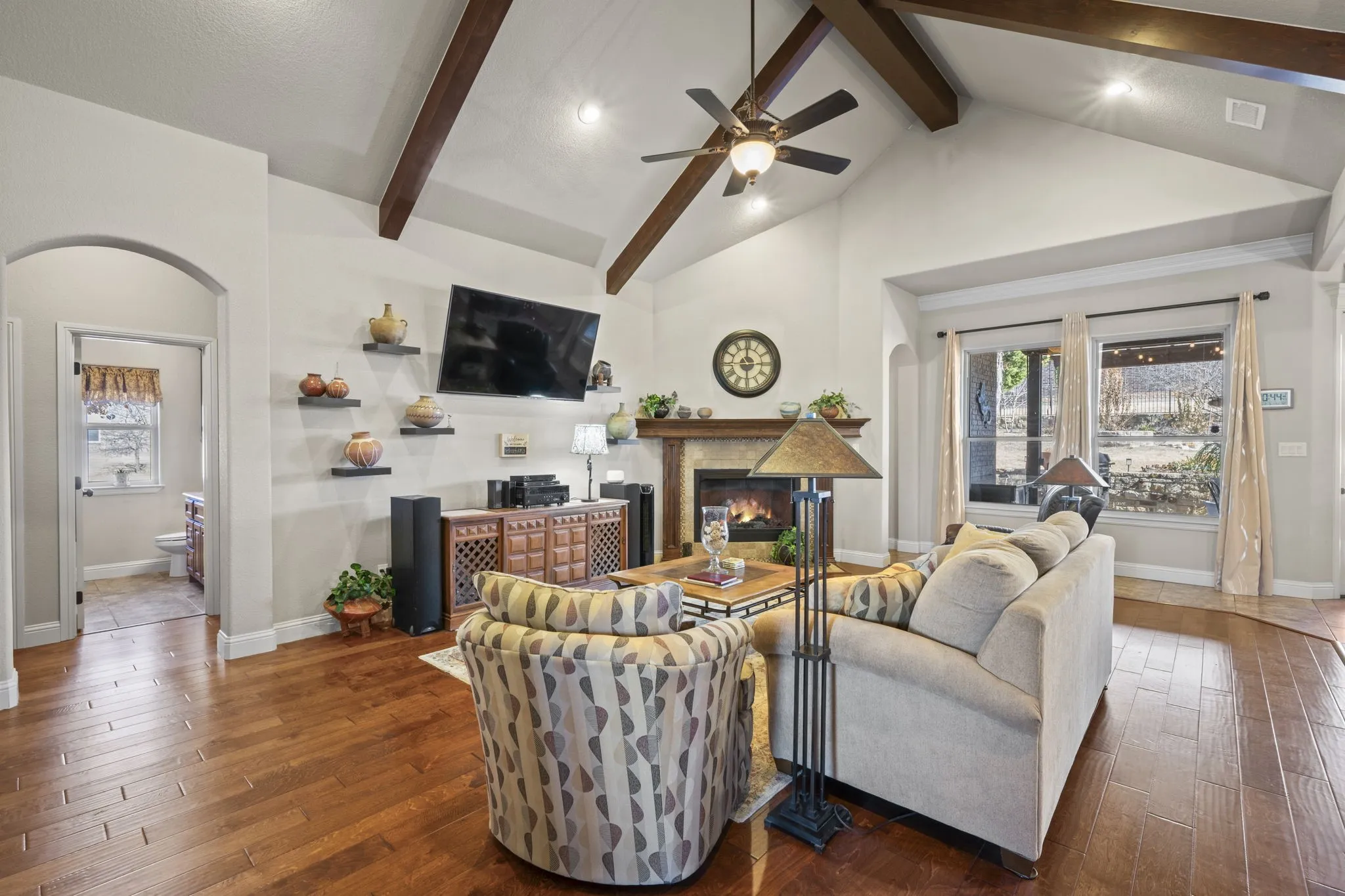Single Family Residence For Sale in Hood County , 3719 Lonesome Creek Road, Granbury, Texas 76049, 4 Bedroom, 3 Bathroom, 2 Garage spaces, 2,310 Sqft, built in 2011, Preowned, mls#21171346, Real Estate Agent in Granbury, Homes For Sale in Hood county, Homes For Sale in Granbury, Realtor in Granbury Texas, Real Estate Brokerage Independent Realty Texas, Luminita Cordes Realtor