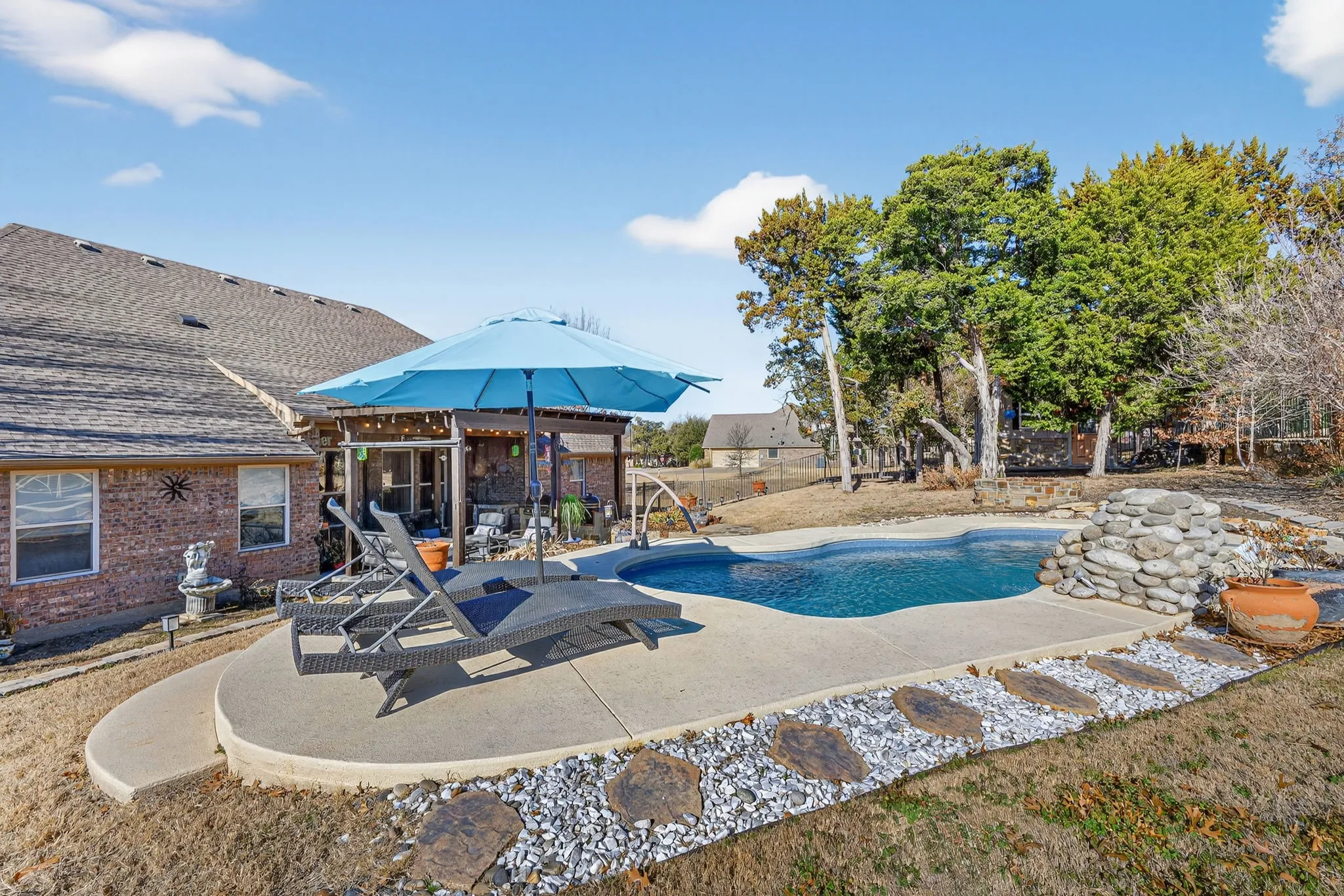 Single Family Residence For Sale in Hood County , 3719 Lonesome Creek Road, Granbury, Texas 76049, 4 Bedroom, 3 Bathroom, 2 Garage spaces, 2,310 Sqft, built in 2011, Preowned, mls#21171346, Real Estate Agent in Granbury, Homes For Sale in Hood county, Homes For Sale in Granbury, Realtor in Granbury Texas, Real Estate Brokerage Independent Realty Texas, Luminita Cordes Realtor