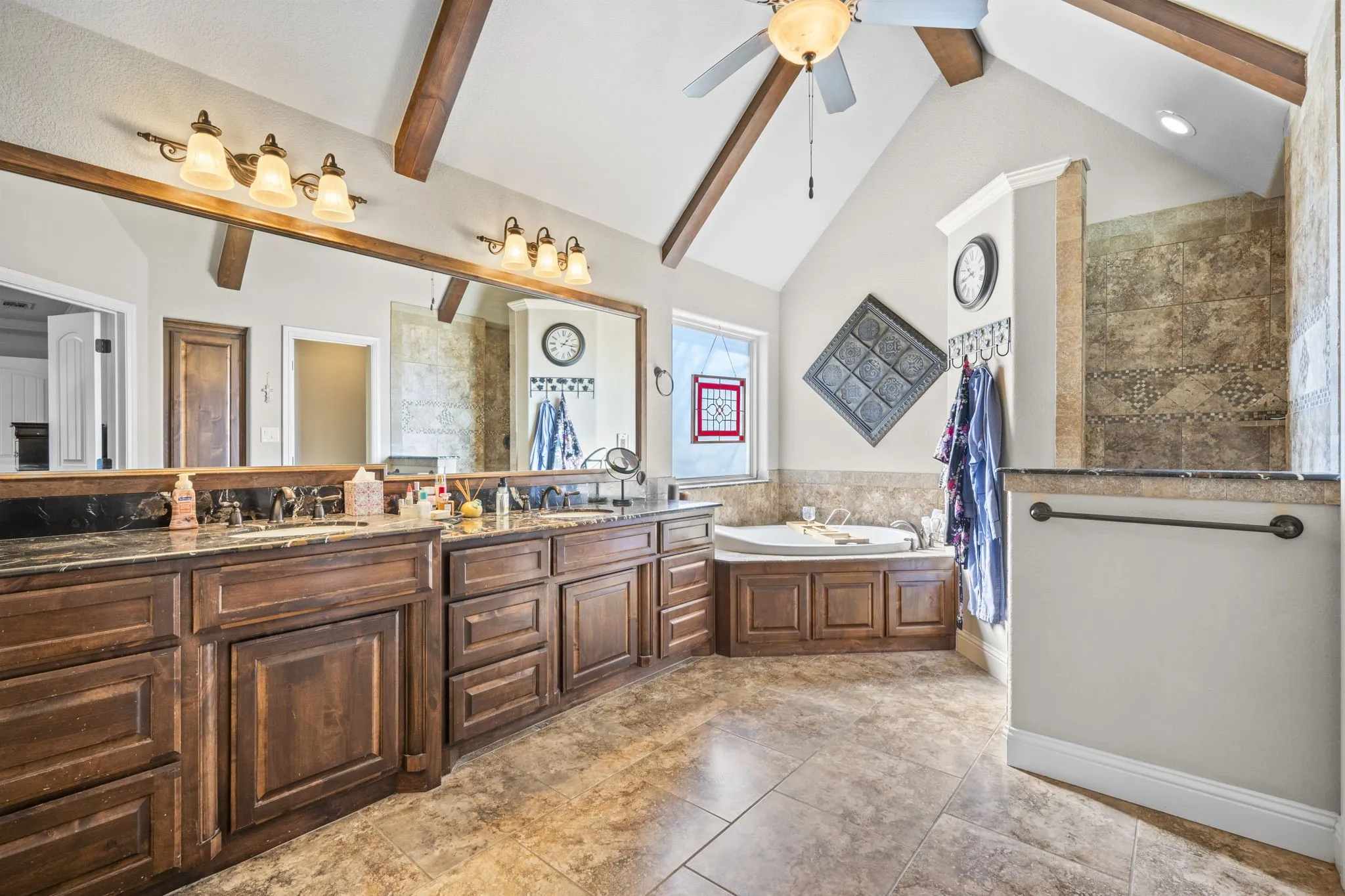 Single Family Residence For Sale in Hood County , 3719 Lonesome Creek Road, Granbury, Texas 76049, 4 Bedroom, 3 Bathroom, 2 Garage spaces, 2,310 Sqft, built in 2011, Preowned, mls#21171346, Real Estate Agent in Granbury, Homes For Sale in Hood county, Homes For Sale in Granbury, Realtor in Granbury Texas, Real Estate Brokerage Independent Realty Texas, Luminita Cordes Realtor