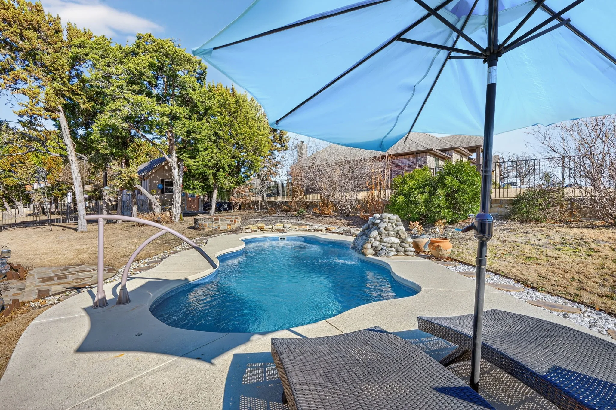 Single Family Residence For Sale in Hood County , 3719 Lonesome Creek Road, Granbury, Texas 76049, 4 Bedroom, 3 Bathroom, 2 Garage spaces, 2,310 Sqft, built in 2011, Preowned, mls#21171346, Real Estate Agent in Granbury, Homes For Sale in Hood county, Homes For Sale in Granbury, Realtor in Granbury Texas, Real Estate Brokerage Independent Realty Texas, Luminita Cordes Realtor