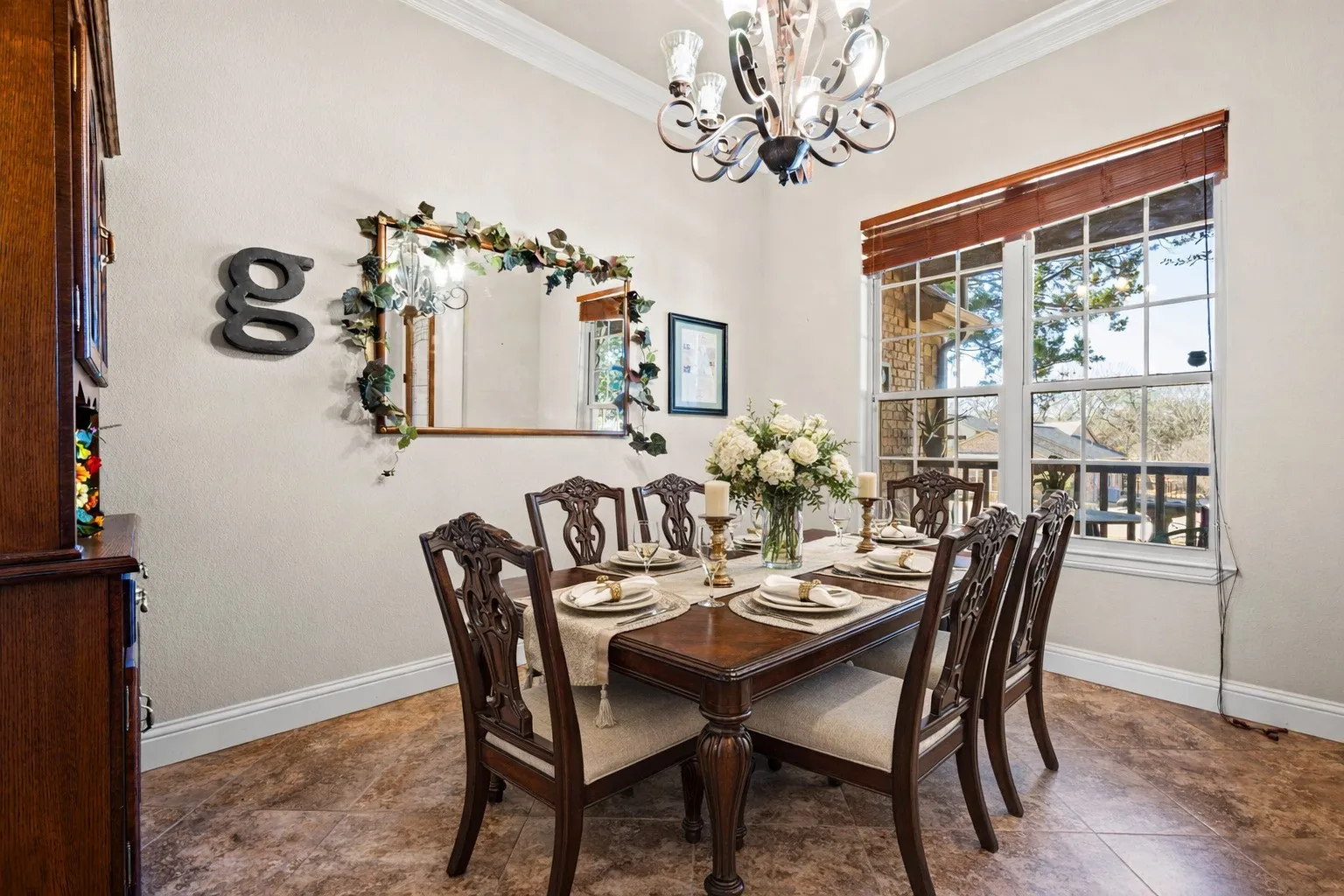 Single Family Residence For Sale in Hood County , 3719 Lonesome Creek Road, Granbury, Texas 76049, 4 Bedroom, 3 Bathroom, 2 Garage spaces, 2,310 Sqft, built in 2011, Preowned, mls#21171346, Real Estate Agent in Granbury, Homes For Sale in Hood county, Homes For Sale in Granbury, Realtor in Granbury Texas, Real Estate Brokerage Independent Realty Texas, Luminita Cordes Realtor