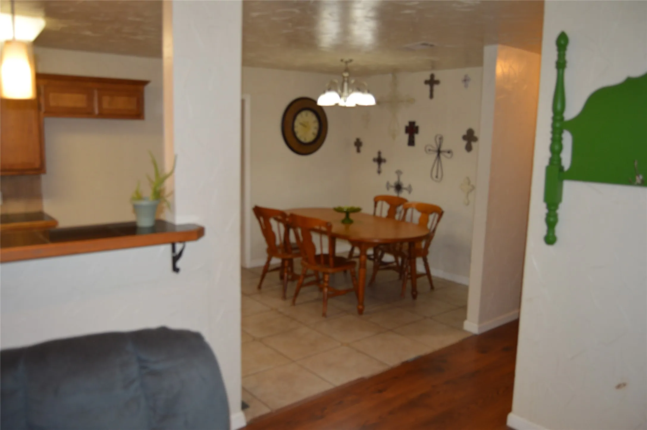 Single Family Residence For Sale in Johnson County , 112 S 2nd Street, Godley, Texas 76044, 3 Bedroom, 2 Bathroom, Garage spaces, 1,464 Sqft, built in 1963, mls#21174003, Real Estate Agent in Godley, Homes For Sale in Johnson county, Homes For Sale in Godley, Realtor in Godley Texas, Real Estate Brokerage Independent Realty Texas, Luminita Cordes Realtor