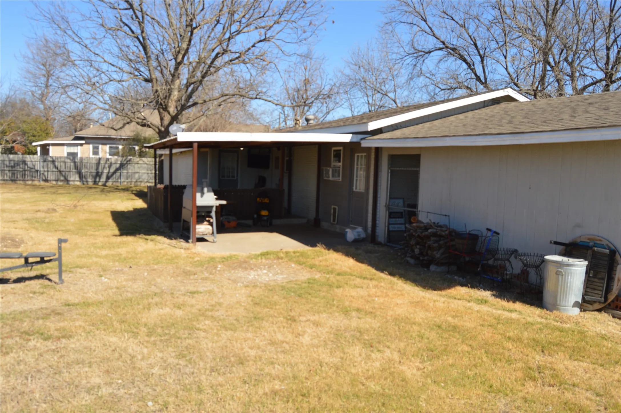 Single Family Residence For Sale in Johnson County , 112 S 2nd Street, Godley, Texas 76044, 3 Bedroom, 2 Bathroom, Garage spaces, 1,464 Sqft, built in 1963, mls#21174003, Real Estate Agent in Godley, Homes For Sale in Johnson county, Homes For Sale in Godley, Realtor in Godley Texas, Real Estate Brokerage Independent Realty Texas, Luminita Cordes Realtor