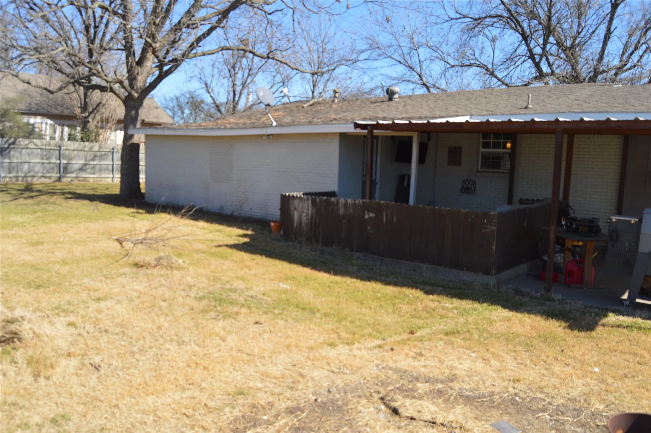 Single Family Residence For Sale in Johnson County , 112 S 2nd Street, Godley, Texas 76044, 3 Bedroom, 2 Bathroom, Garage spaces, 1,464 Sqft, built in 1963, mls#21174003, Real Estate Agent in Godley, Homes For Sale in Johnson county, Homes For Sale in Godley, Realtor in Godley Texas, Real Estate Brokerage Independent Realty Texas, Luminita Cordes Realtor