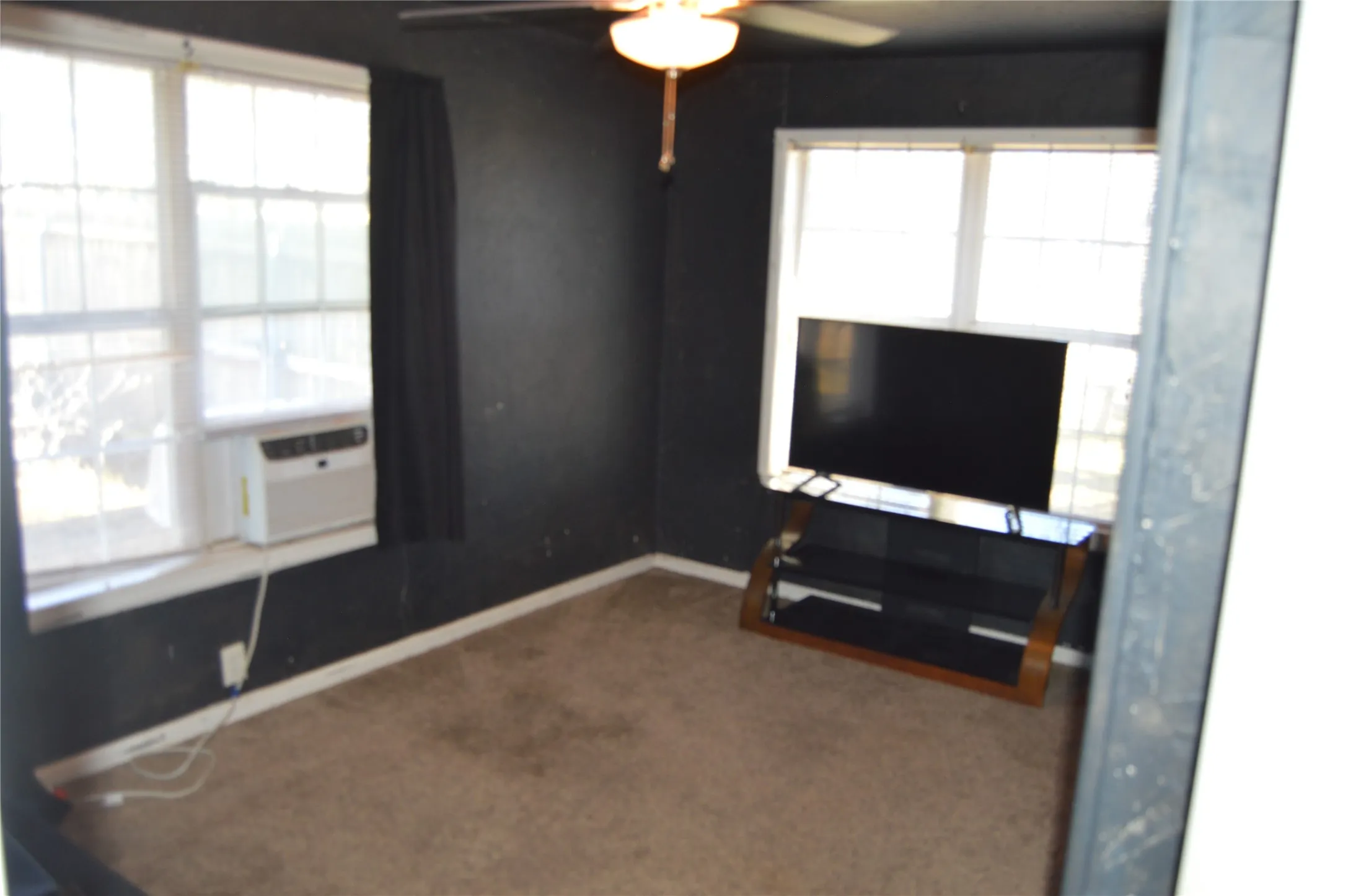 Single Family Residence For Sale in Johnson County , 112 S 2nd Street, Godley, Texas 76044, 3 Bedroom, 2 Bathroom, Garage spaces, 1,464 Sqft, built in 1963, mls#21174003, Real Estate Agent in Godley, Homes For Sale in Johnson county, Homes For Sale in Godley, Realtor in Godley Texas, Real Estate Brokerage Independent Realty Texas, Luminita Cordes Realtor