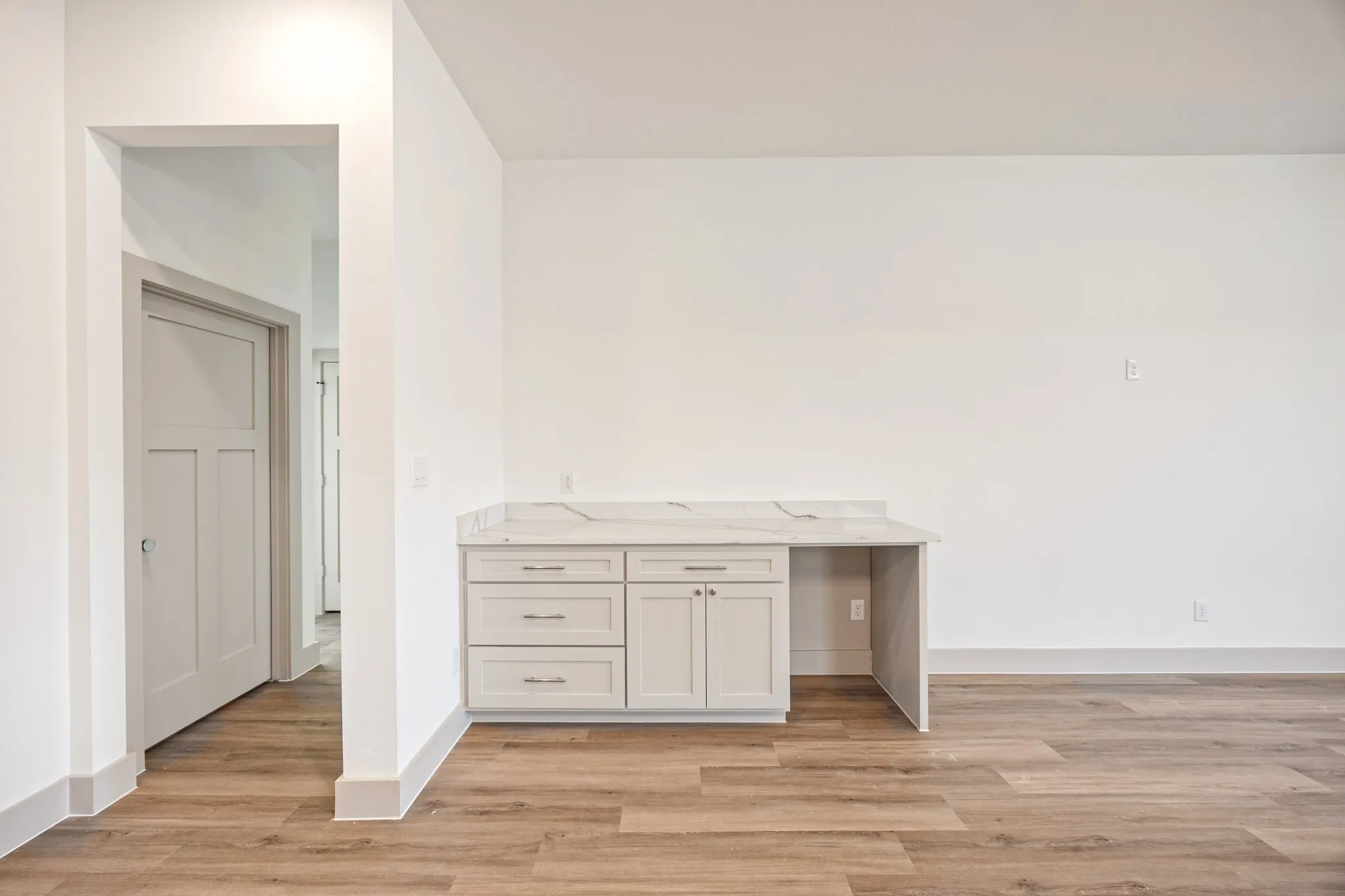 Single Family Residence For Sale in Tarrant County , 2613 Walker Street, Fort Worth, Texas 76105, 3 Bedroom, 2 Bathroom, 2 Garage spaces, 1,511 Sqft, built in 2026, New Construction - Complete, mls#21167680, Real Estate Agent in Fort Worth, Homes For Sale in Tarrant county, Homes For Sale in Fort Worth, Realtor in Fort Worth Texas, Real Estate Brokerage Independent Realty Texas, Luminita Cordes Realtor