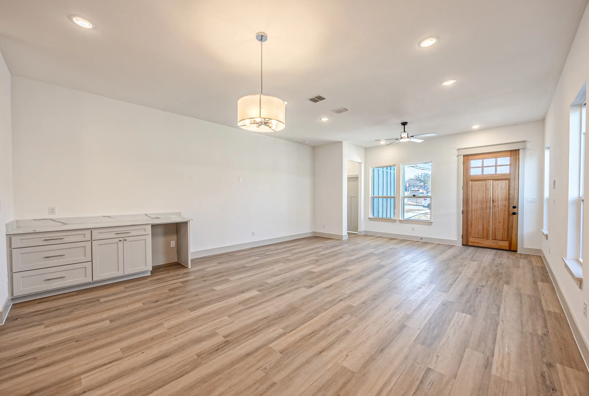 Single Family Residence For Sale in Tarrant County , 2613 Walker Street, Fort Worth, Texas 76105, 3 Bedroom, 2 Bathroom, 2 Garage spaces, 1,511 Sqft, built in 2026, New Construction - Complete, mls#21167680, Real Estate Agent in Fort Worth, Homes For Sale in Tarrant county, Homes For Sale in Fort Worth, Realtor in Fort Worth Texas, Real Estate Brokerage Independent Realty Texas, Luminita Cordes Realtor