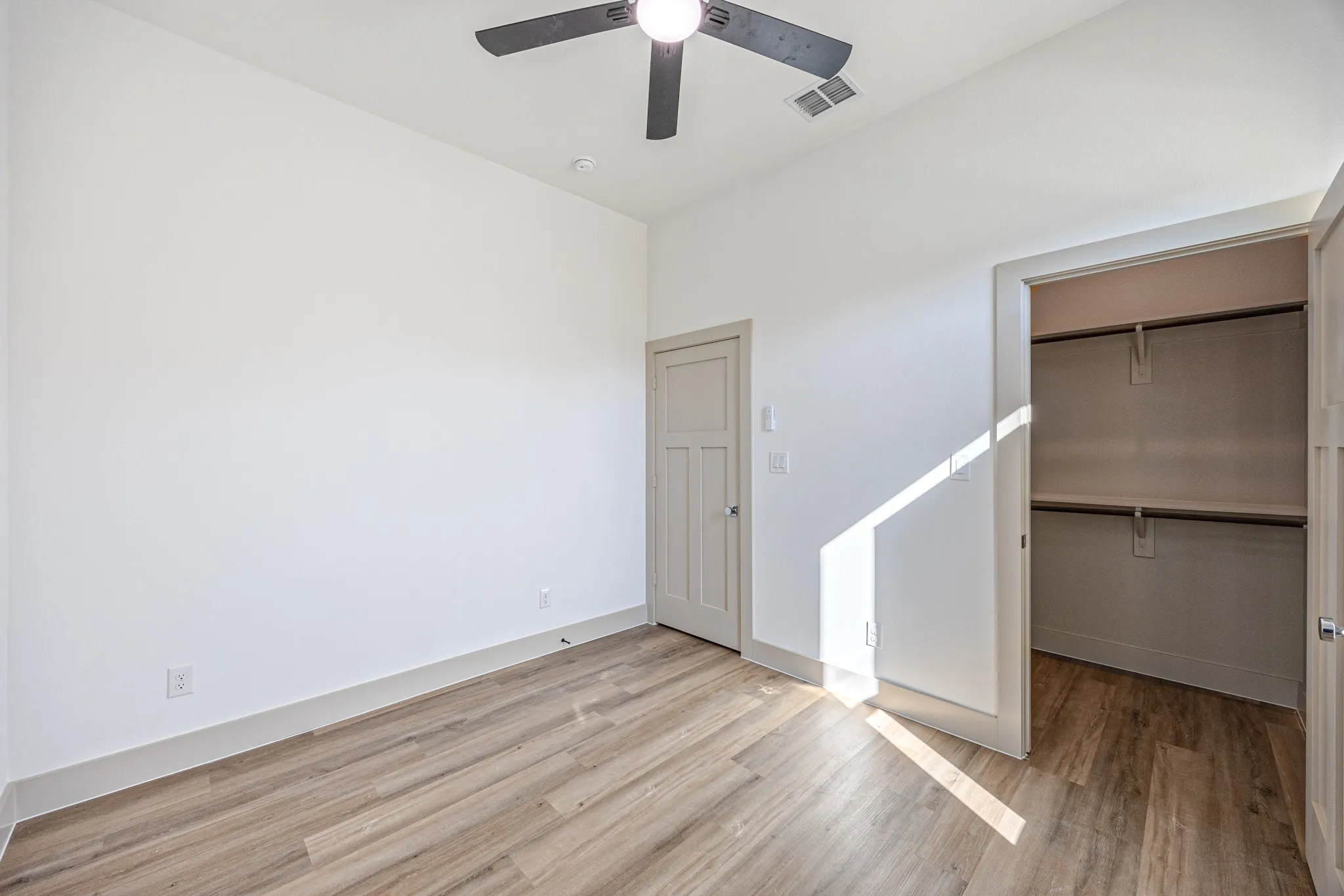 Single Family Residence For Sale in Tarrant County , 2613 Walker Street, Fort Worth, Texas 76105, 3 Bedroom, 2 Bathroom, 2 Garage spaces, 1,511 Sqft, built in 2026, New Construction - Complete, mls#21167680, Real Estate Agent in Fort Worth, Homes For Sale in Tarrant county, Homes For Sale in Fort Worth, Realtor in Fort Worth Texas, Real Estate Brokerage Independent Realty Texas, Luminita Cordes Realtor