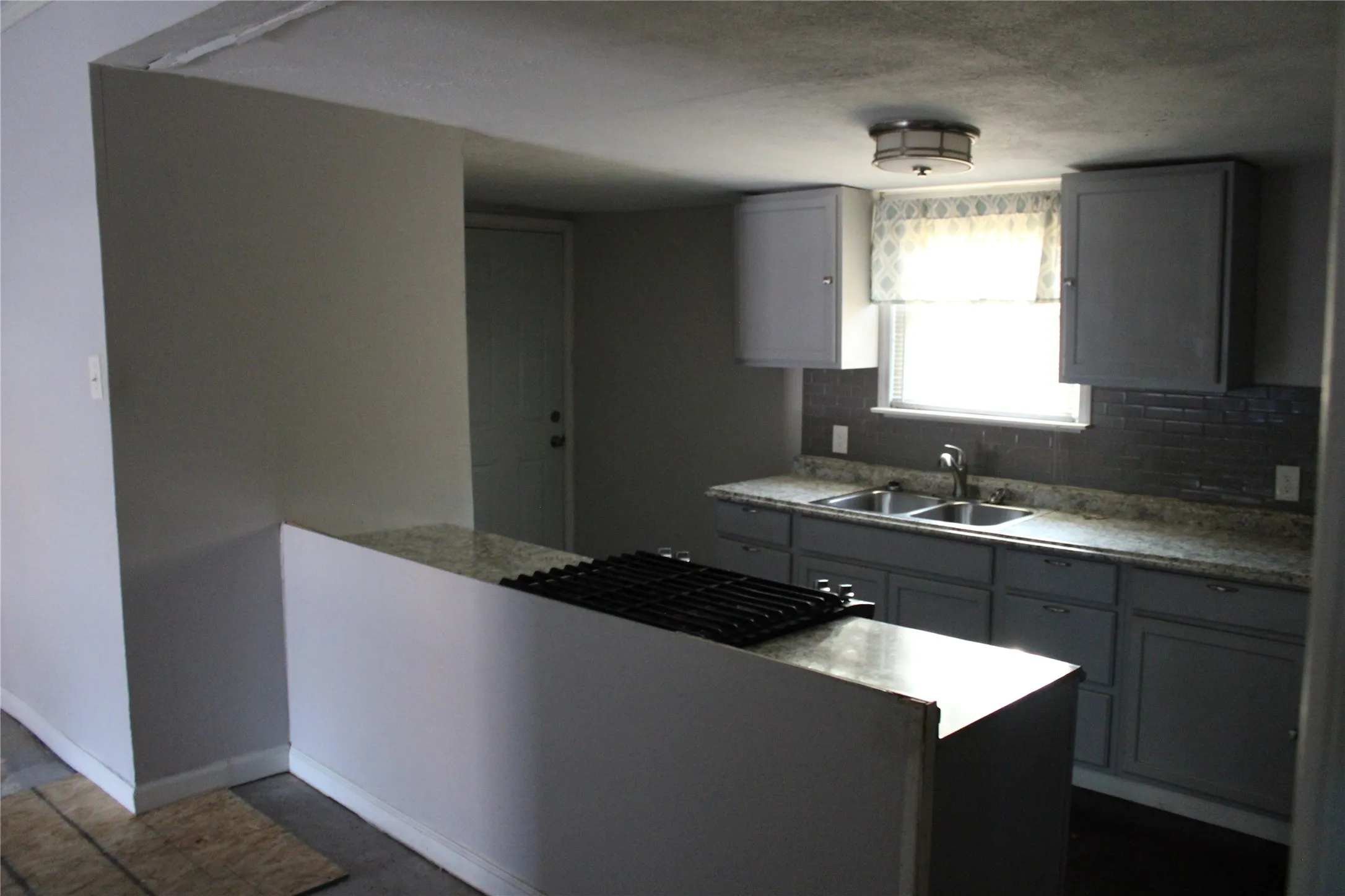 Single Family Residence For Sale in Tarrant County , 3858 Donalee Street, Fort Worth, Texas 76119, 3 Bedroom, 1 Bathroom, 1 Garage spaces, 1,040 Sqft, built in 1952, Preowned, mls#21172455, Real Estate Agent in Fort Worth, Homes For Sale in Tarrant county, Homes For Sale in Fort Worth, Realtor in Fort Worth Texas, Real Estate Brokerage Independent Realty Texas, Luminita Cordes Realtor