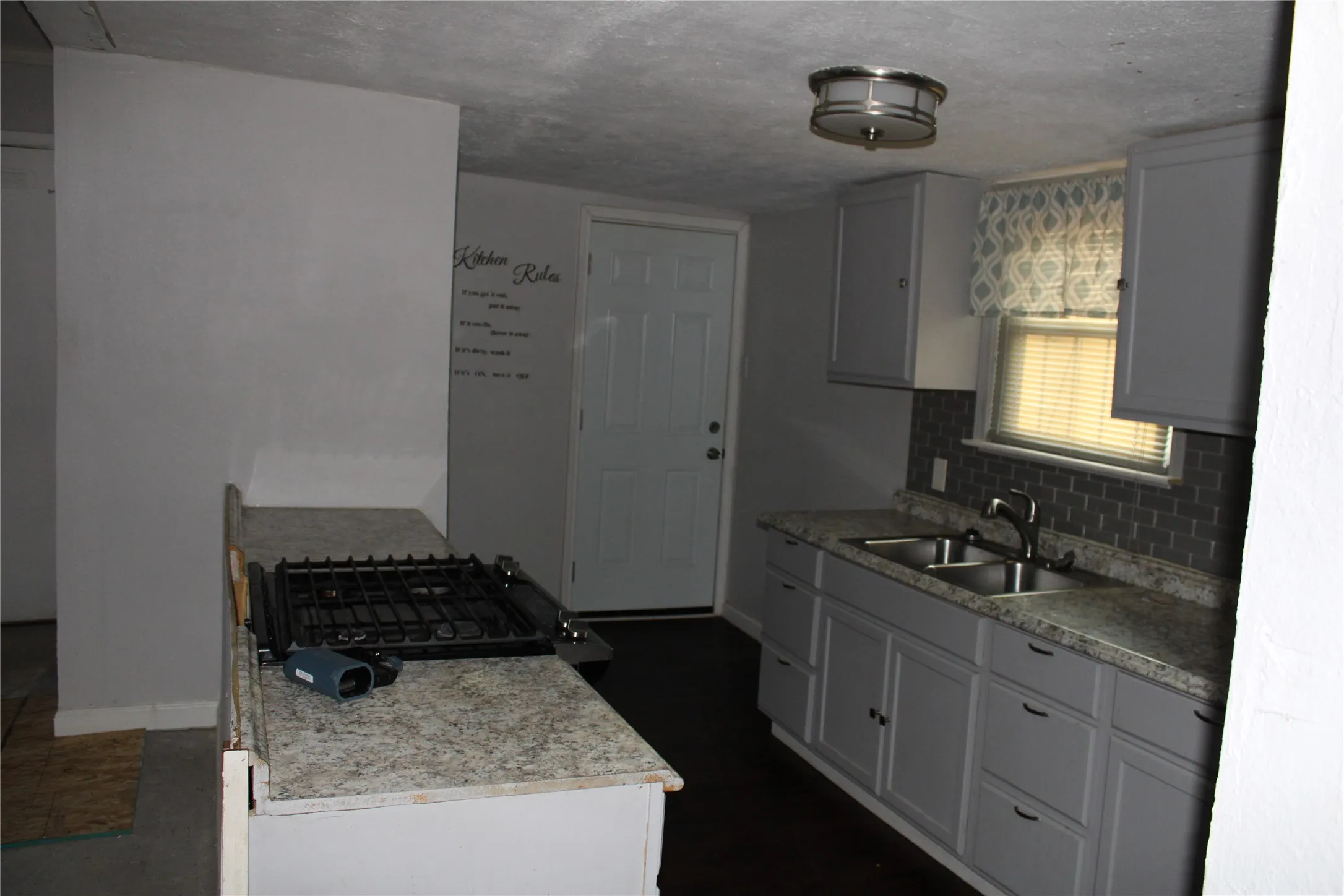 Single Family Residence For Sale in Tarrant County , 3858 Donalee Street, Fort Worth, Texas 76119, 3 Bedroom, 1 Bathroom, 1 Garage spaces, 1,040 Sqft, built in 1952, Preowned, mls#21172455, Real Estate Agent in Fort Worth, Homes For Sale in Tarrant county, Homes For Sale in Fort Worth, Realtor in Fort Worth Texas, Real Estate Brokerage Independent Realty Texas, Luminita Cordes Realtor