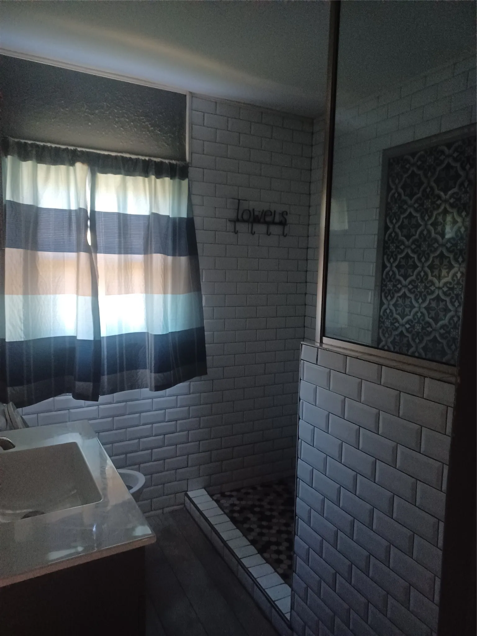 Single Family Residence For Sale in Tarrant County , 3858 Donalee Street, Fort Worth, Texas 76119, 3 Bedroom, 1 Bathroom, 1 Garage spaces, 1,040 Sqft, built in 1952, Preowned, mls#21172455, Real Estate Agent in Fort Worth, Homes For Sale in Tarrant county, Homes For Sale in Fort Worth, Realtor in Fort Worth Texas, Real Estate Brokerage Independent Realty Texas, Luminita Cordes Realtor