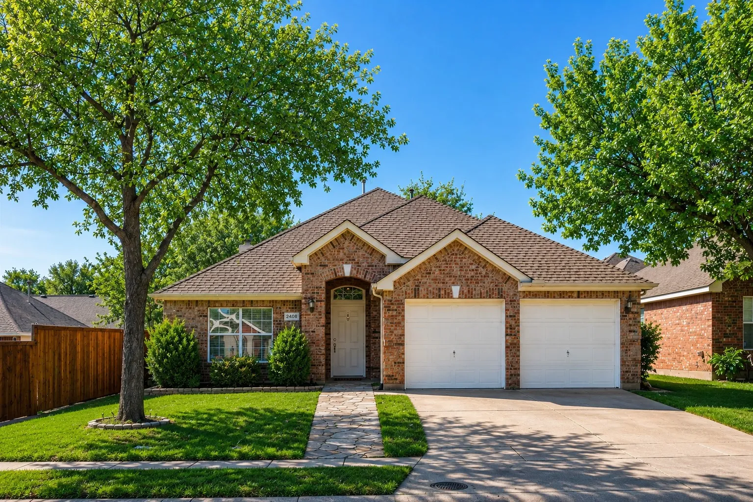 Single Family Residence For Sale in Collin County , 2408 Geneva Lane, Mc Kinney, Texas 75072, 4 Bedroom, 2 Bathroom, 2 Garage spaces, 1,910 Sqft, built in 2005, mls#21161201, Real Estate Agent in Mc Kinney, Homes For Sale in Collin county, Homes For Sale in Mc Kinney, Realtor in Mc Kinney Texas, Real Estate Brokerage Independent Realty Texas, Luminita Cordes Realtor