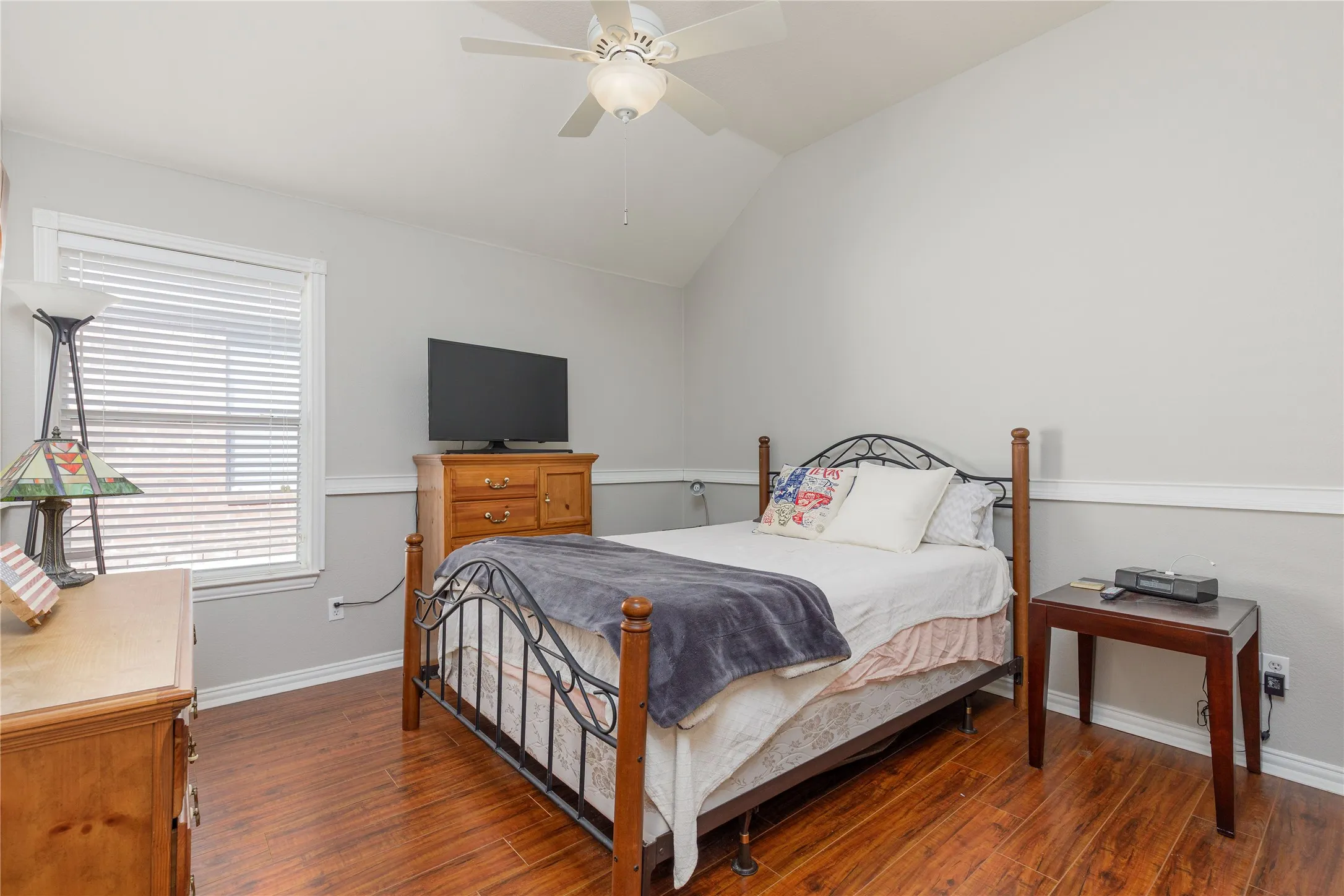 Single Family Residence For Sale in Collin County , 2408 Geneva Lane, Mc Kinney, Texas 75072, 4 Bedroom, 2 Bathroom, 2 Garage spaces, 1,910 Sqft, built in 2005, mls#21161201, Real Estate Agent in Mc Kinney, Homes For Sale in Collin county, Homes For Sale in Mc Kinney, Realtor in Mc Kinney Texas, Real Estate Brokerage Independent Realty Texas, Luminita Cordes Realtor