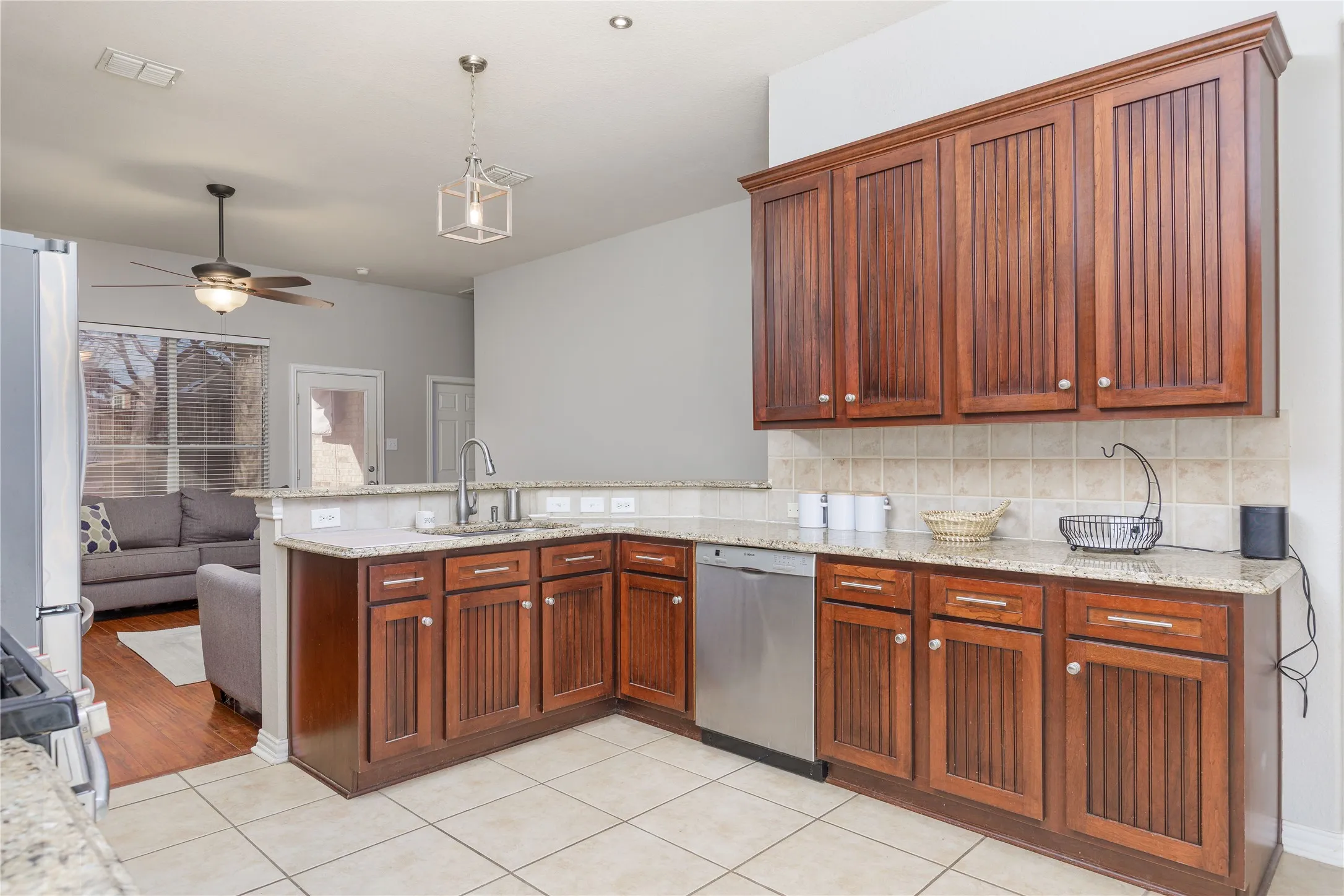Single Family Residence For Sale in Collin County , 2408 Geneva Lane, Mc Kinney, Texas 75072, 4 Bedroom, 2 Bathroom, 2 Garage spaces, 1,910 Sqft, built in 2005, mls#21161201, Real Estate Agent in Mc Kinney, Homes For Sale in Collin county, Homes For Sale in Mc Kinney, Realtor in Mc Kinney Texas, Real Estate Brokerage Independent Realty Texas, Luminita Cordes Realtor