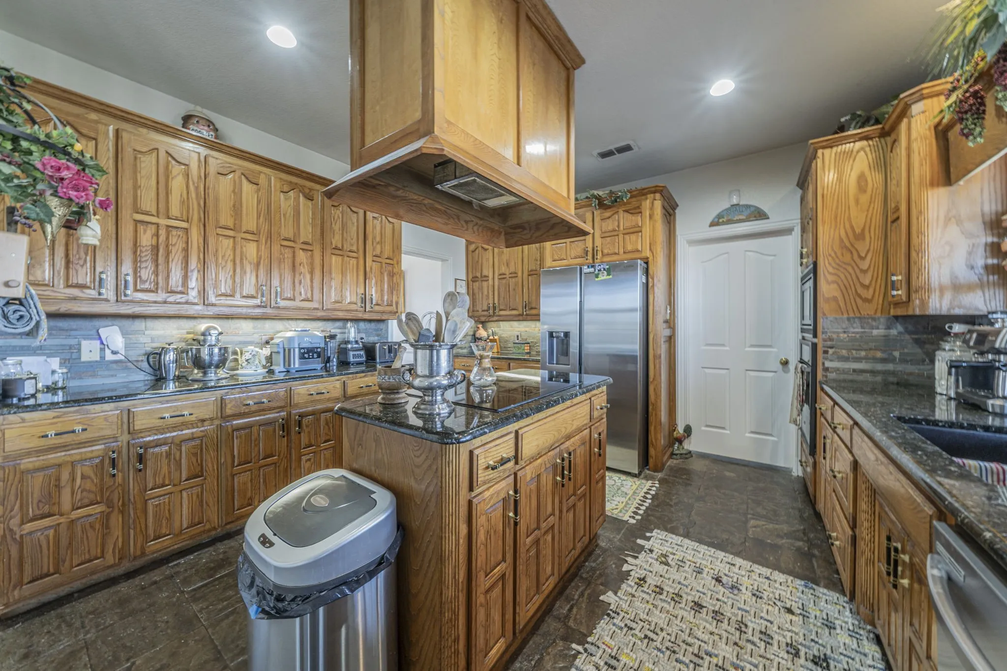 Farm For Sale in Johnson County , 6438 FM 4, Cleburne, Texas 76044, 4 Bedrooms, 3 Bathrooms, 2 Garage spaces, 2,630 Sqft, built in 2000, Price $677,500, mls#21173582, Real Estate Agent in Cleburne, Homes For Sale in Johnson county, Homes For Sale in Cleburne, Realtor in Cleburne Texas, Real Estate Brokerage Independent Realty Texas, Luminita Cordes Realtor