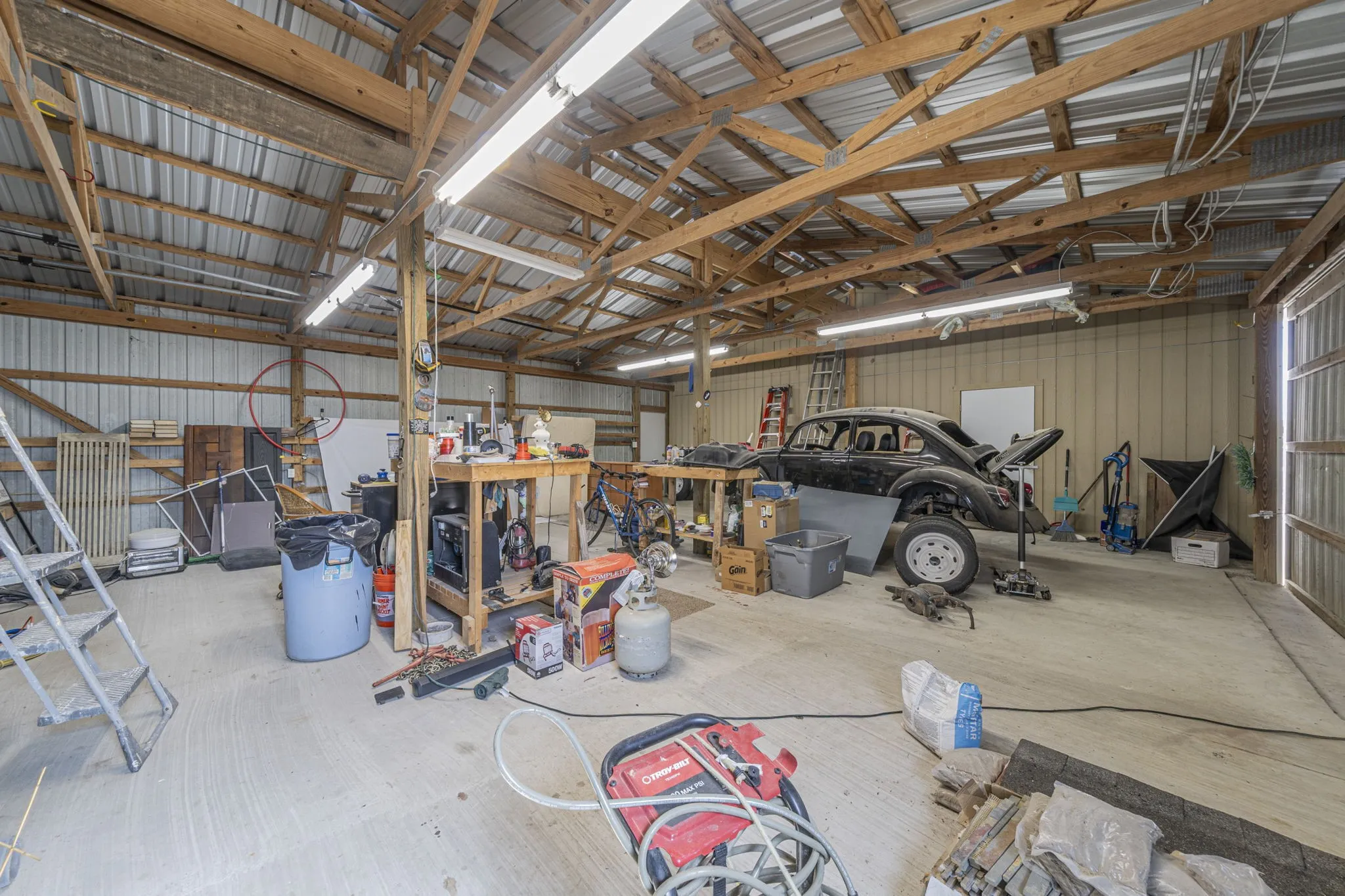 Farm For Sale in Johnson County , 6438 FM 4, Cleburne, Texas 76044, 4 Bedrooms, 3 Bathrooms, 2 Garage spaces, 2,630 Sqft, built in 2000, Price $677,500, mls#21173582, Real Estate Agent in Cleburne, Homes For Sale in Johnson county, Homes For Sale in Cleburne, Realtor in Cleburne Texas, Real Estate Brokerage Independent Realty Texas, Luminita Cordes Realtor