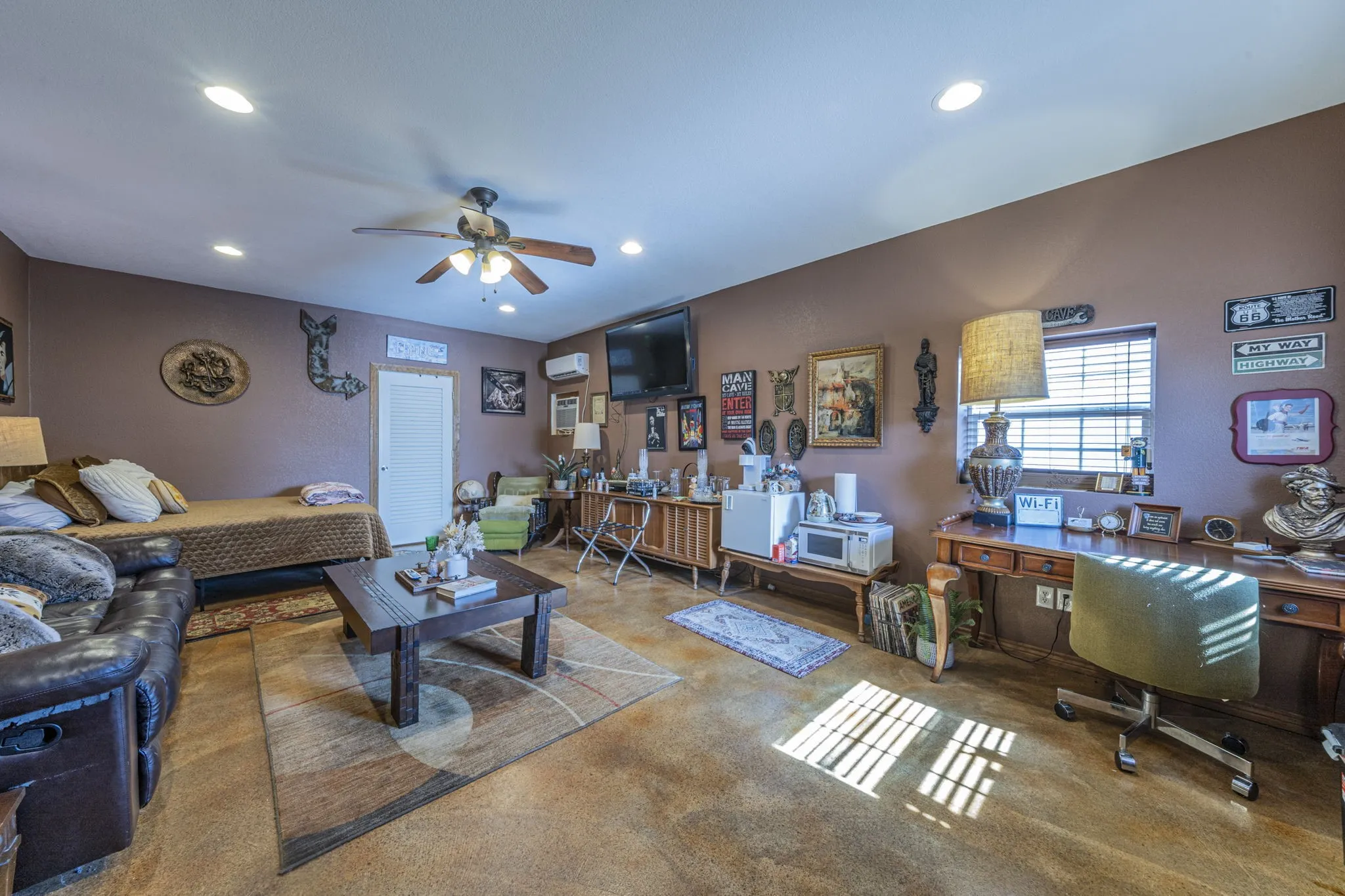 Farm For Sale in Johnson County , 6438 FM 4, Cleburne, Texas 76044, 4 Bedrooms, 3 Bathrooms, 2 Garage spaces, 2,630 Sqft, built in 2000, Price $677,500, mls#21173582, Real Estate Agent in Cleburne, Homes For Sale in Johnson county, Homes For Sale in Cleburne, Realtor in Cleburne Texas, Real Estate Brokerage Independent Realty Texas, Luminita Cordes Realtor