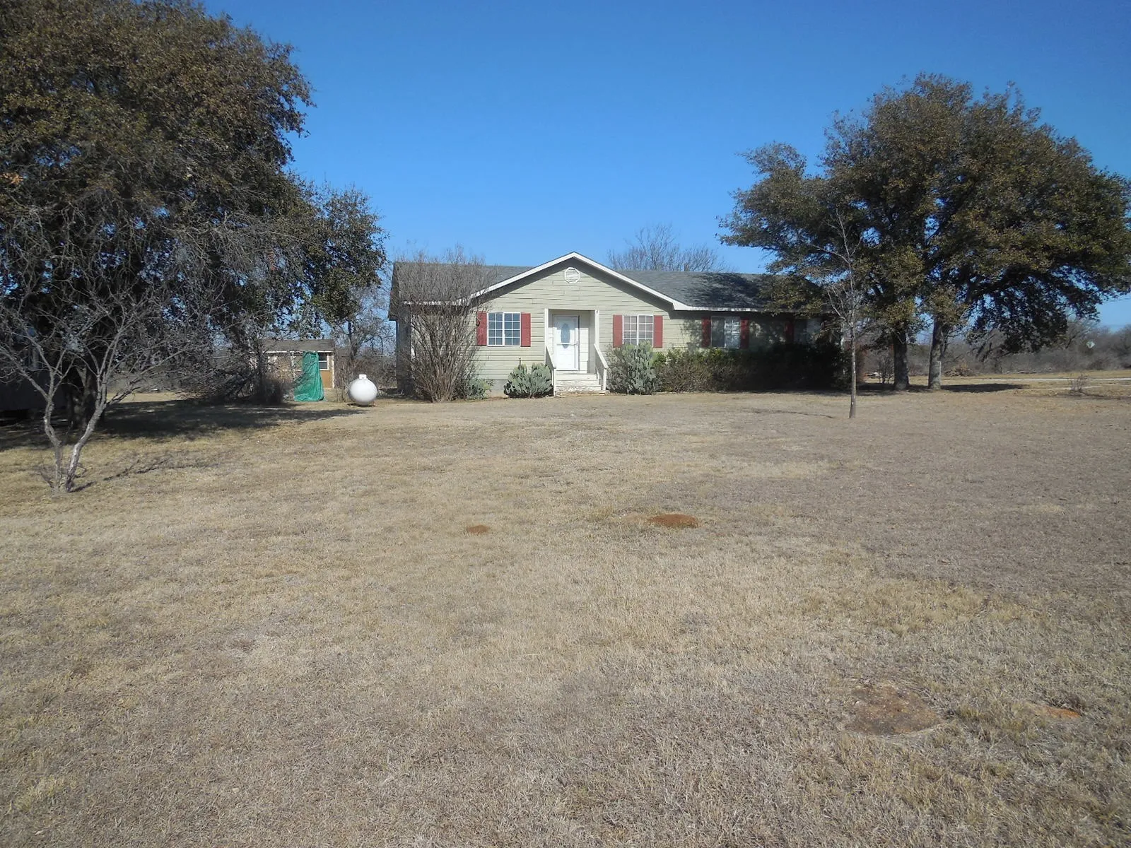 Single Family Residence For Sale in Eastland County , 6008 Interstate 20, Ranger, Texas 76470, 3 Bedroom, 2 Bathroom, Garage spaces, 1,432 Sqft, built in 1996, mls#21174389, Real Estate Agent in Ranger, Homes For Sale in Eastland county, Homes For Sale in Ranger, Realtor in Ranger Texas, Real Estate Brokerage Independent Realty Texas, Luminita Cordes Realtor