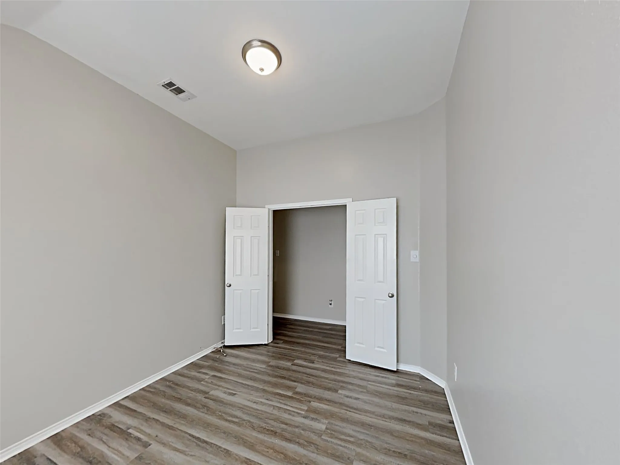 Single Family Residence For Sale in Tarrant County , 617 Oak Hollow Trail, Saginaw, Texas 76179, 3 Bedroom, 2 Bathroom, 2 Garage spaces, 1,993 Sqft, built in 2001, mls#21174471, Real Estate Agent in Saginaw, Homes For Sale in Tarrant county, Homes For Sale in Saginaw, Realtor in Saginaw Texas, Real Estate Brokerage Independent Realty Texas, Luminita Cordes Realtor