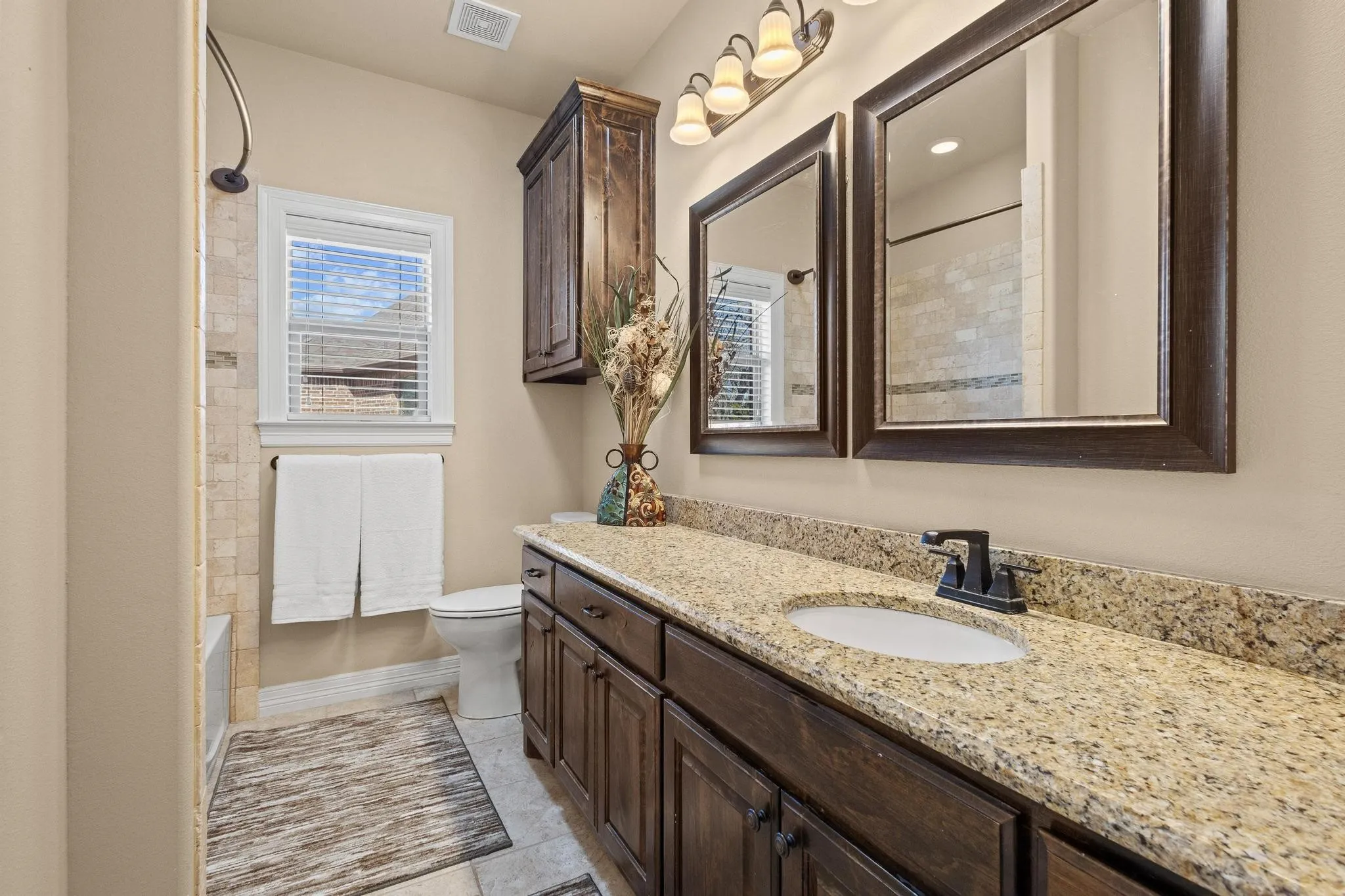 Single Family Residence For Sale in Grayson County , 1028 Addison Avenue, Pottsboro, Texas 75076, 3 Bedroom, 2 Bathroom, 2 Garage spaces, 2,713 Sqft, built in 2017, mls#21171523, Real Estate Agent in Pottsboro, Homes For Sale in Grayson county, Homes For Sale in Pottsboro, Realtor in Pottsboro Texas, Real Estate Brokerage Independent Realty Texas, Luminita Cordes Realtor