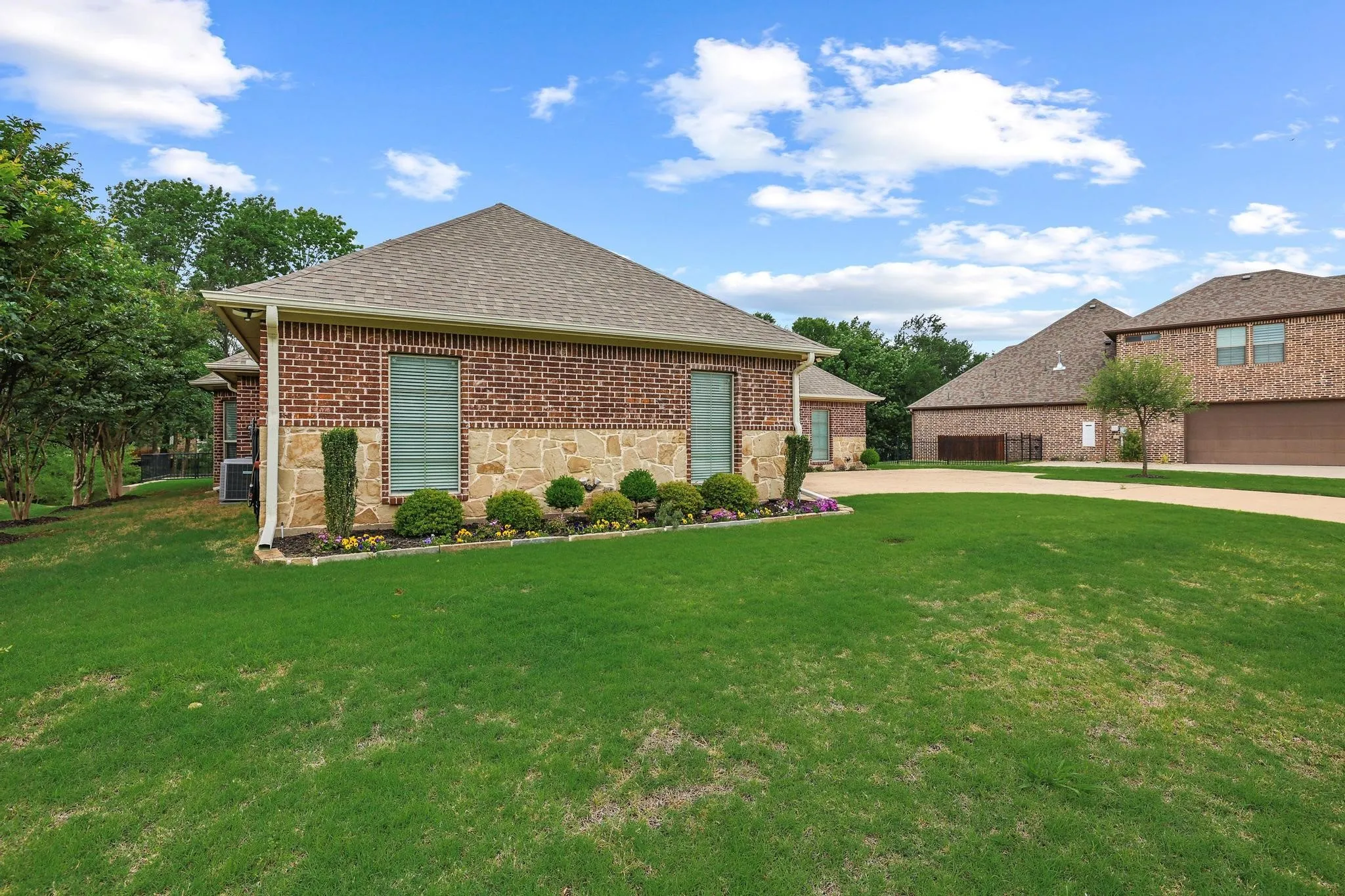Single Family Residence For Sale in Grayson County , 1028 Addison Avenue, Pottsboro, Texas 75076, 3 Bedroom, 2 Bathroom, 2 Garage spaces, 2,713 Sqft, built in 2017, mls#21171523, Real Estate Agent in Pottsboro, Homes For Sale in Grayson county, Homes For Sale in Pottsboro, Realtor in Pottsboro Texas, Real Estate Brokerage Independent Realty Texas, Luminita Cordes Realtor