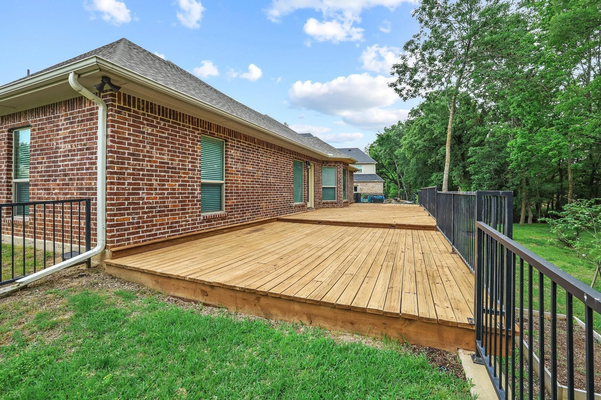 Single Family Residence For Sale in Grayson County , 1028 Addison Avenue, Pottsboro, Texas 75076, 3 Bedroom, 2 Bathroom, 2 Garage spaces, 2,713 Sqft, built in 2017, mls#21171523, Real Estate Agent in Pottsboro, Homes For Sale in Grayson county, Homes For Sale in Pottsboro, Realtor in Pottsboro Texas, Real Estate Brokerage Independent Realty Texas, Luminita Cordes Realtor
