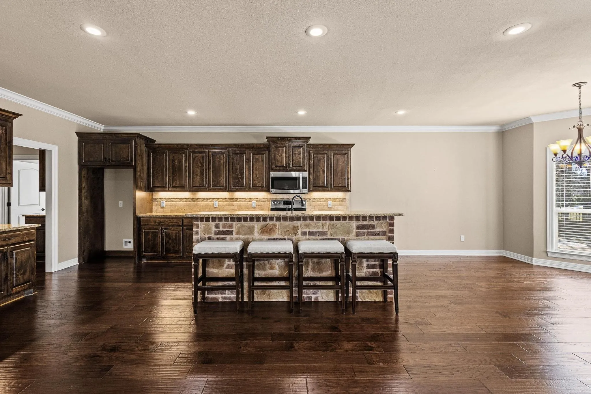 Single Family Residence For Sale in Grayson County , 1028 Addison Avenue, Pottsboro, Texas 75076, 3 Bedroom, 2 Bathroom, 2 Garage spaces, 2,713 Sqft, built in 2017, mls#21171523, Real Estate Agent in Pottsboro, Homes For Sale in Grayson county, Homes For Sale in Pottsboro, Realtor in Pottsboro Texas, Real Estate Brokerage Independent Realty Texas, Luminita Cordes Realtor
