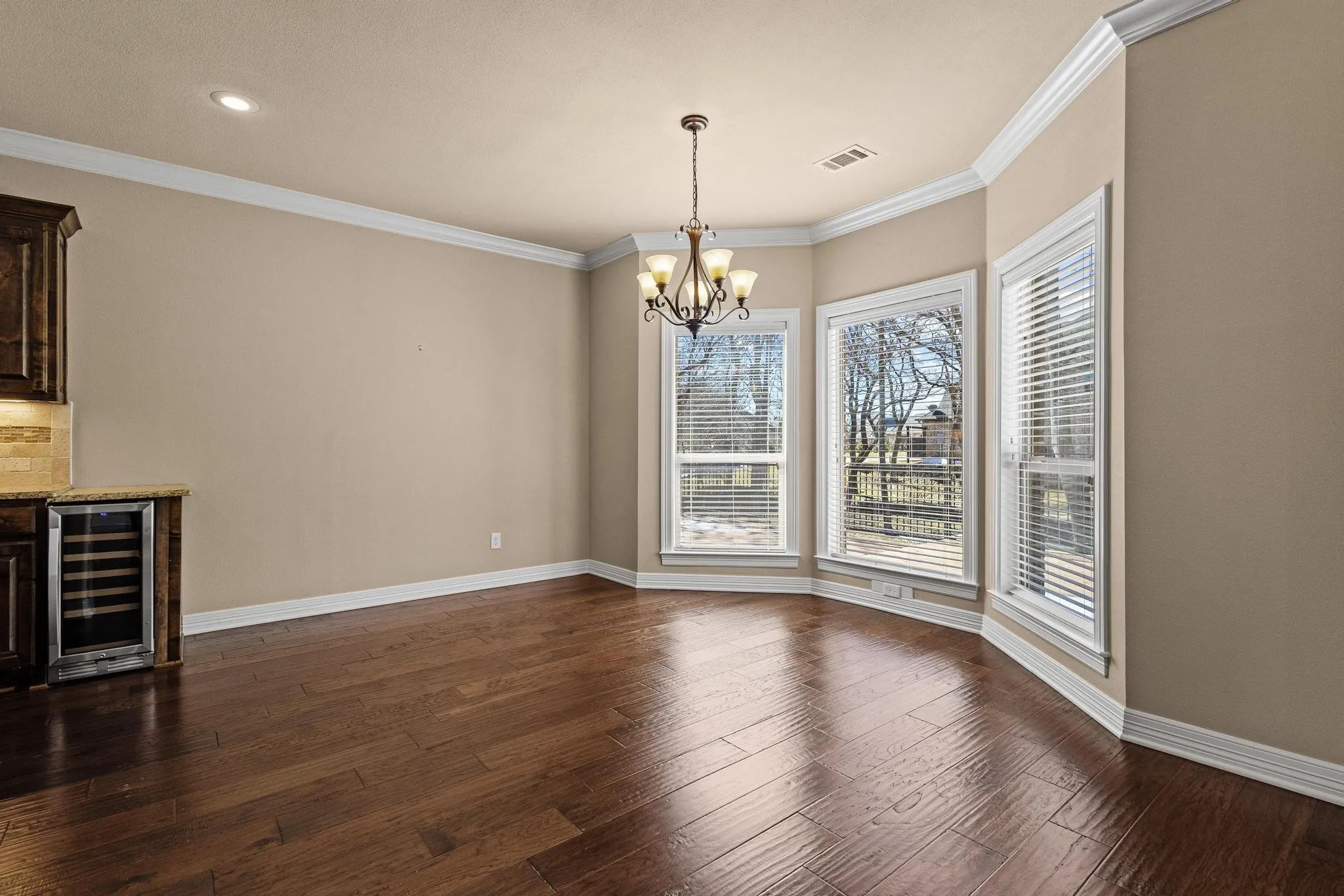 Single Family Residence For Sale in Grayson County , 1028 Addison Avenue, Pottsboro, Texas 75076, 3 Bedroom, 2 Bathroom, 2 Garage spaces, 2,713 Sqft, built in 2017, mls#21171523, Real Estate Agent in Pottsboro, Homes For Sale in Grayson county, Homes For Sale in Pottsboro, Realtor in Pottsboro Texas, Real Estate Brokerage Independent Realty Texas, Luminita Cordes Realtor